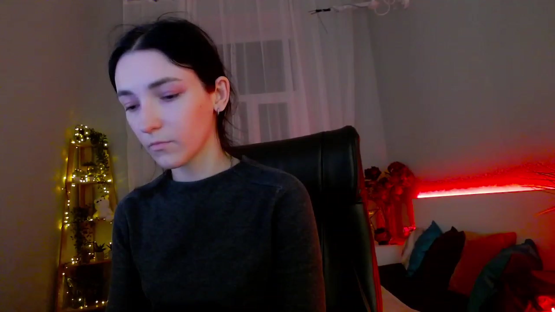 Gallery image thumbnail from KattySteal's myfreecams stream on, 02/06/2023, 09:49 image 17 of 20