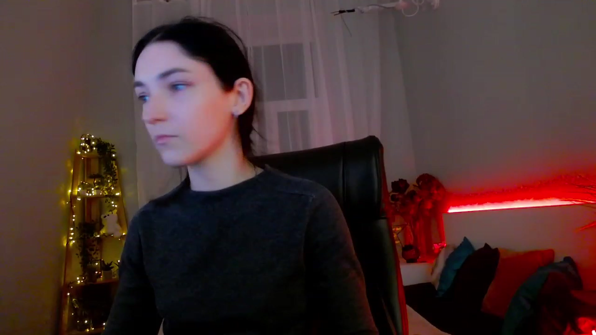 Gallery image thumbnail from KattySteal's myfreecams stream on, 02/06/2023, 09:49 image 12 of 20