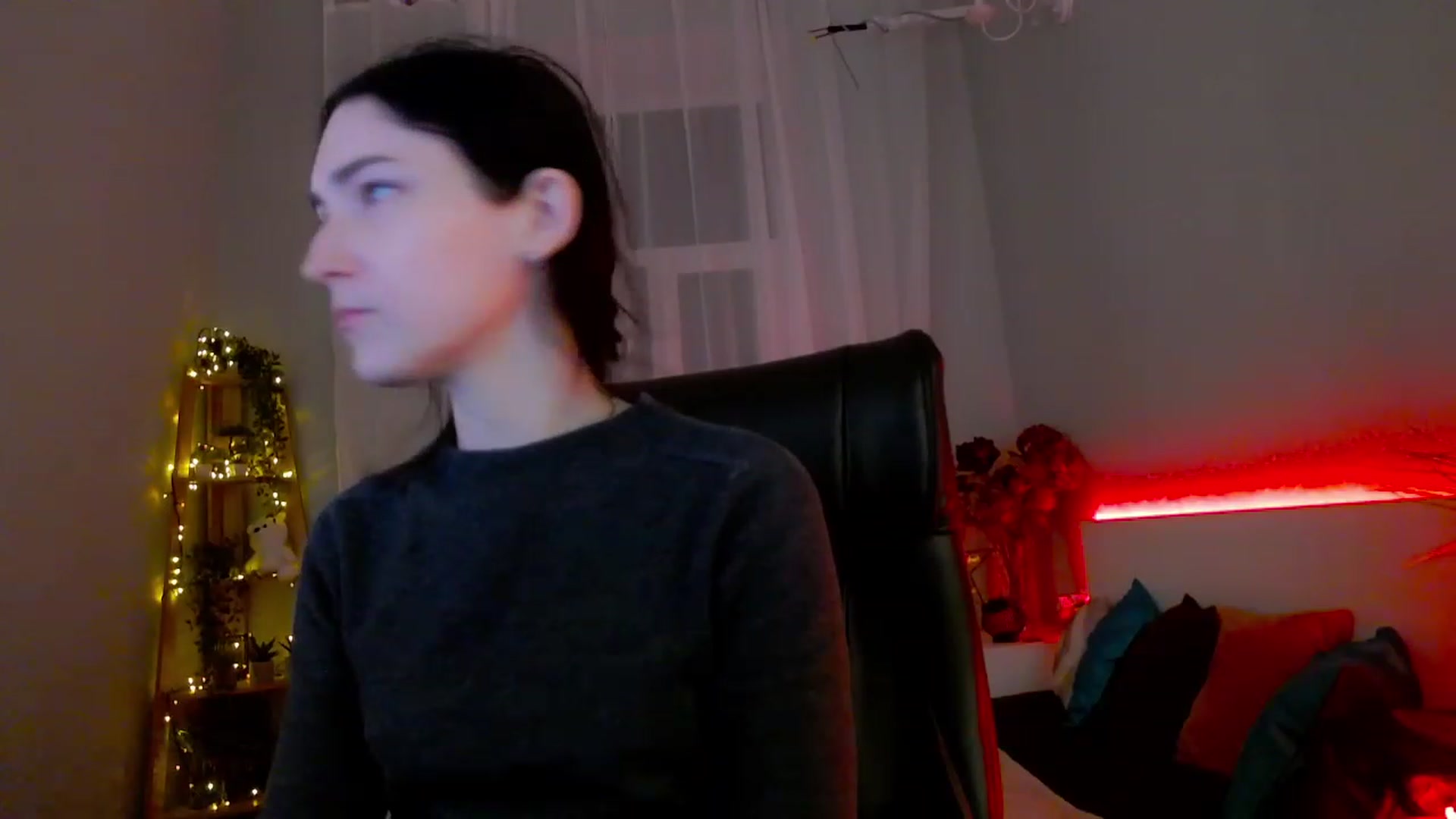 Gallery image thumbnail from KattySteal's myfreecams stream on, 02/06/2023, 09:49 image 4 of 20