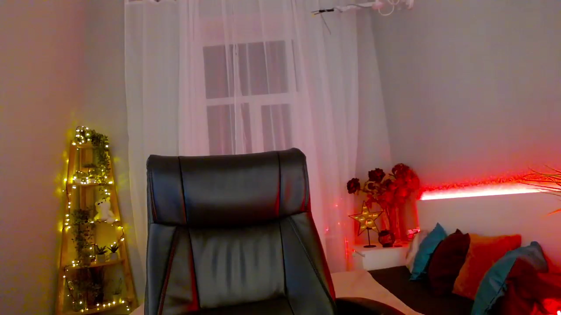 Gallery image thumbnail from KattySteal's myfreecams stream on, 02/06/2023, 09:49 image 19 of 20