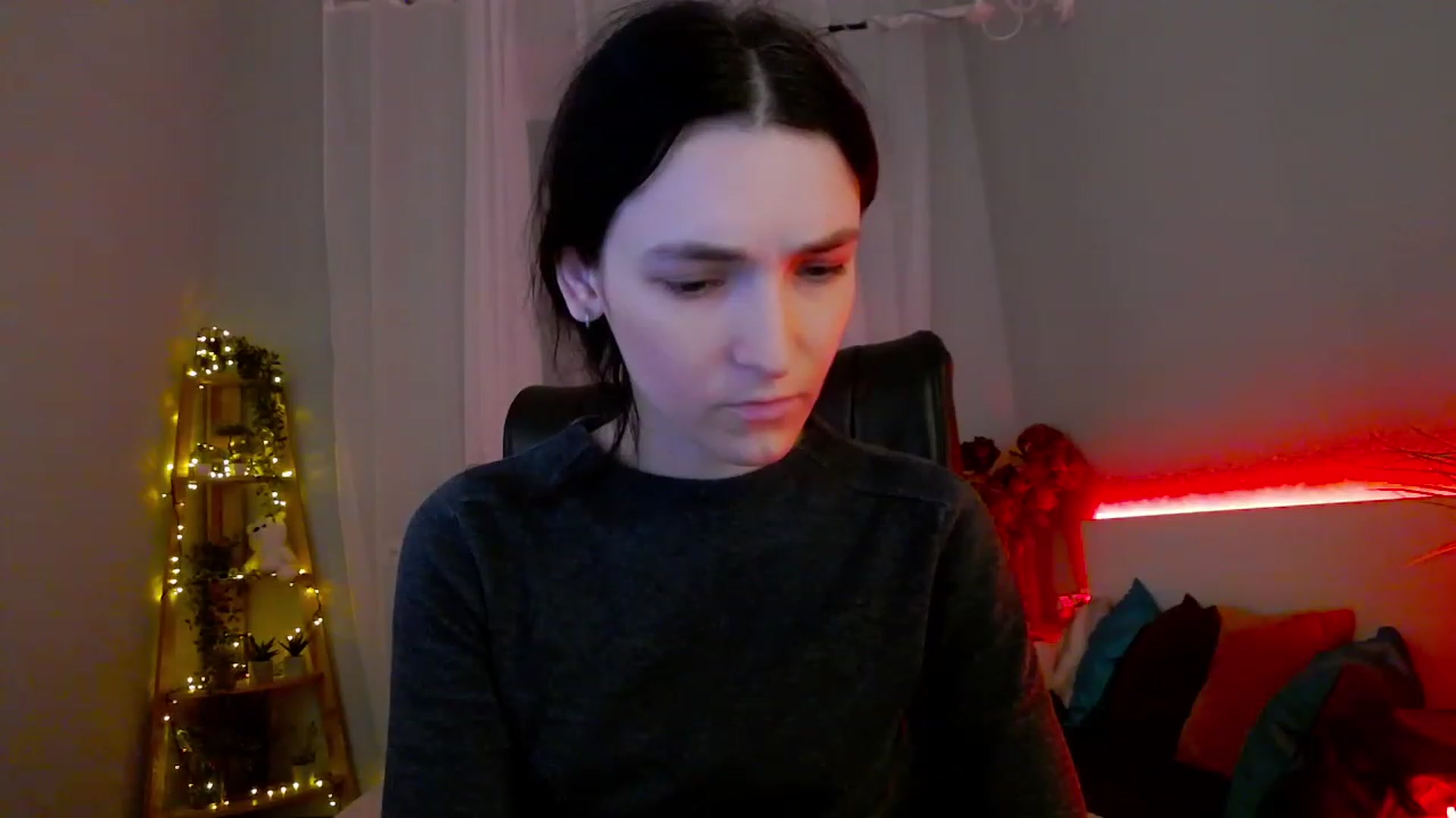 Gallery image thumbnail from KattySteal's myfreecams stream on, 02/06/2023, 09:49 image 16 of 20