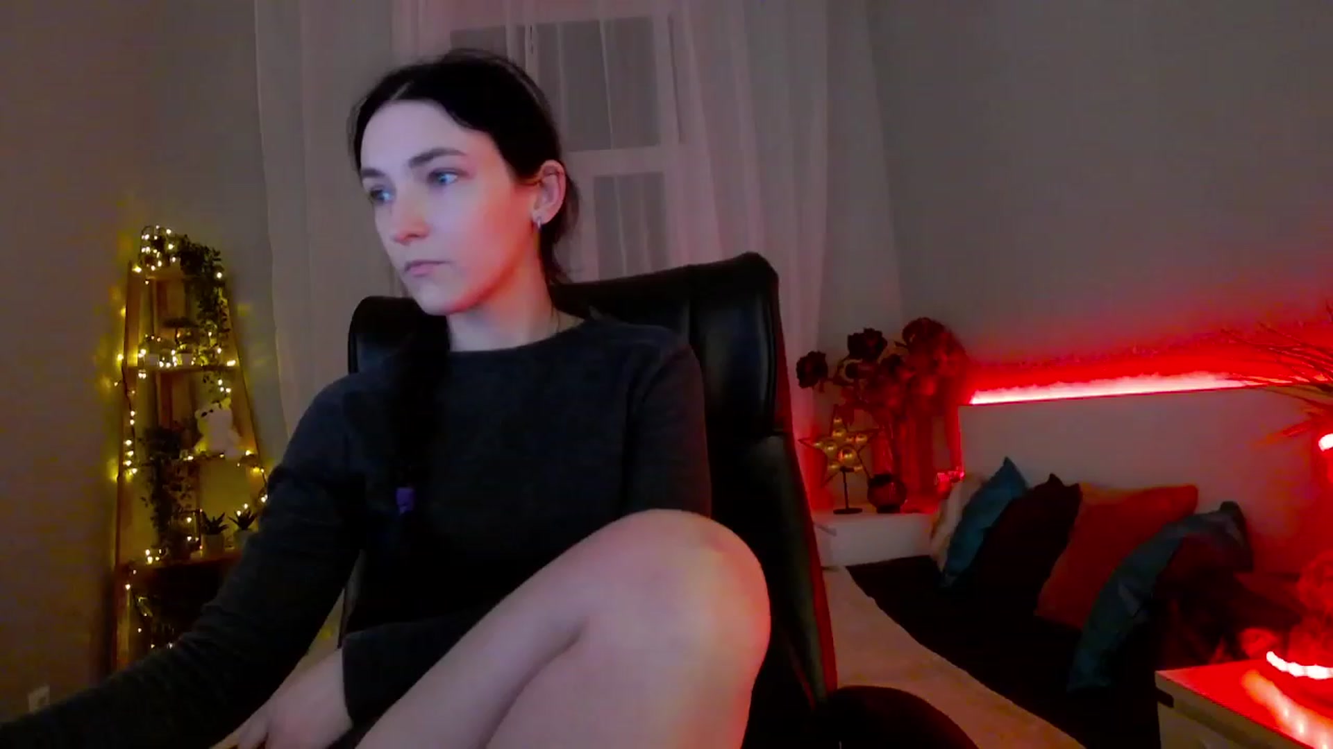 Gallery image thumbnail from KattySteal's myfreecams stream on, 02/06/2023, 11:20 image 17 of 20