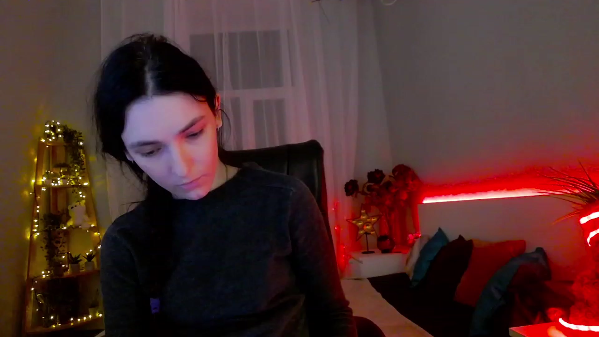 Gallery image thumbnail from KattySteal's myfreecams stream on, 02/06/2023, 12:33 image 4 of 20