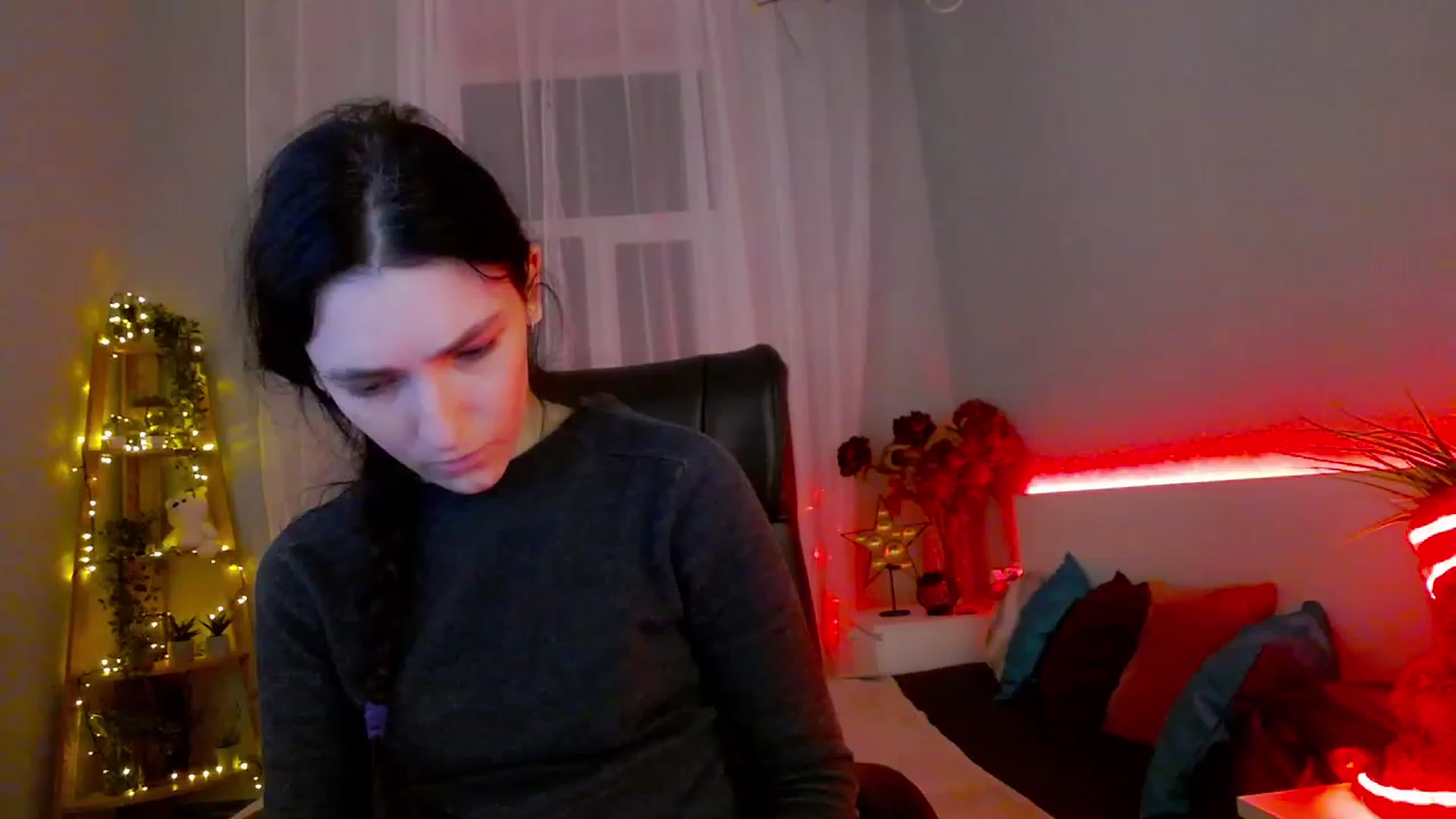 Gallery image thumbnail from KattySteal's myfreecams stream on, 02/06/2023, 12:33 image 2 of 20