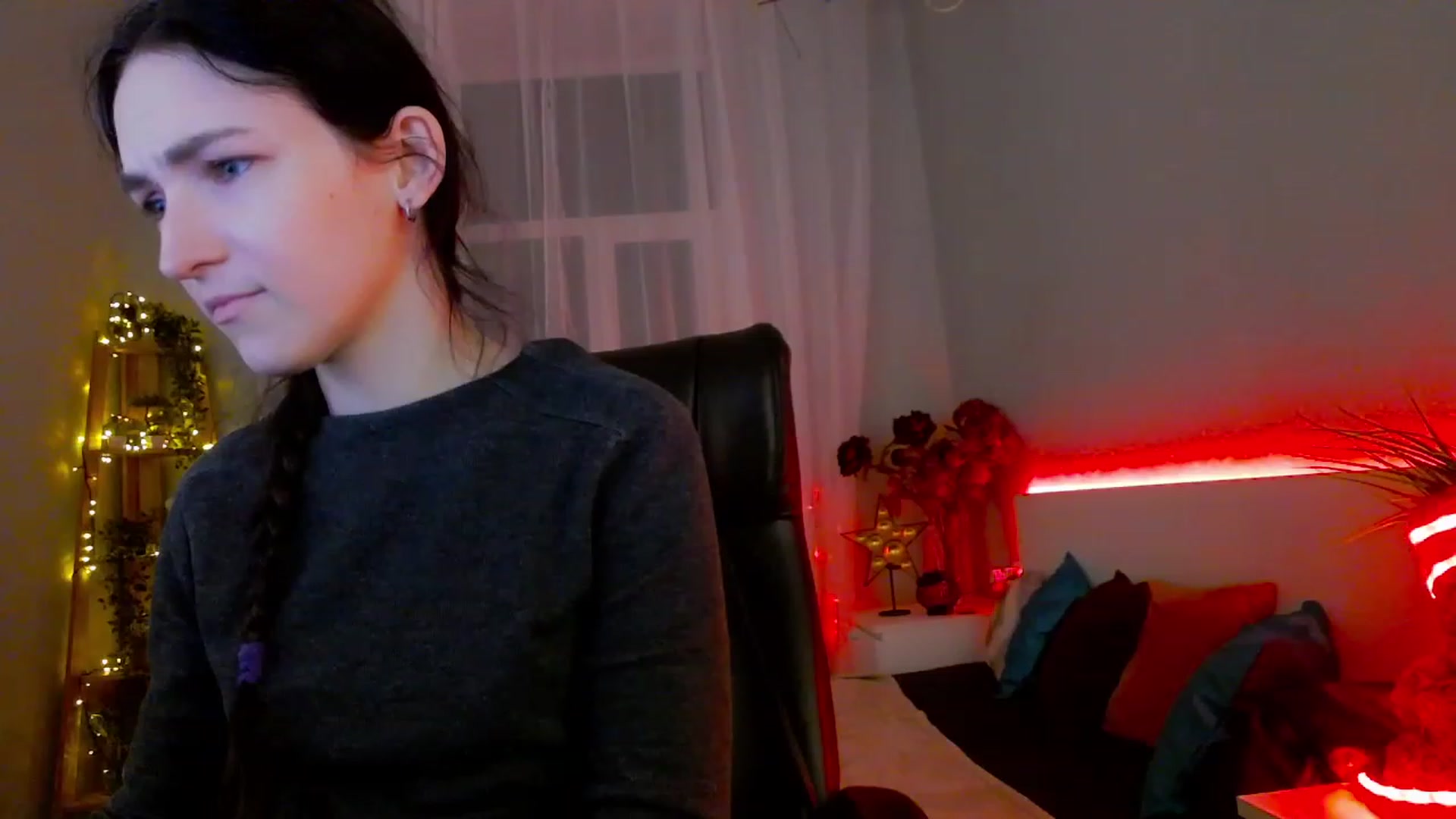 Gallery image thumbnail from KattySteal's myfreecams stream on, 02/06/2023, 12:33 image 13 of 20