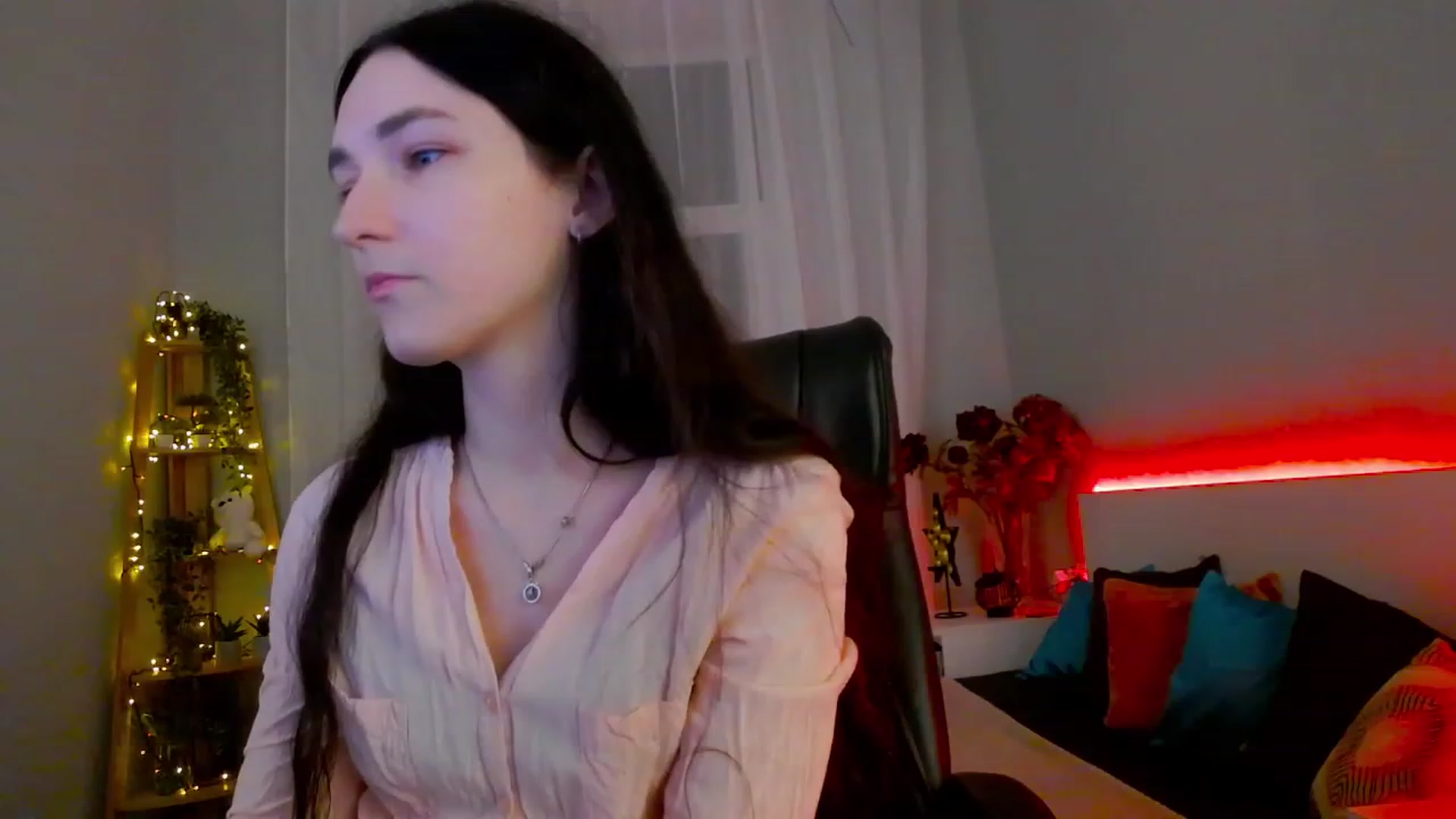 Gallery image thumbnail from KattySteal's myfreecams stream on, 02/07/2023, 10:59 image 5 of 20