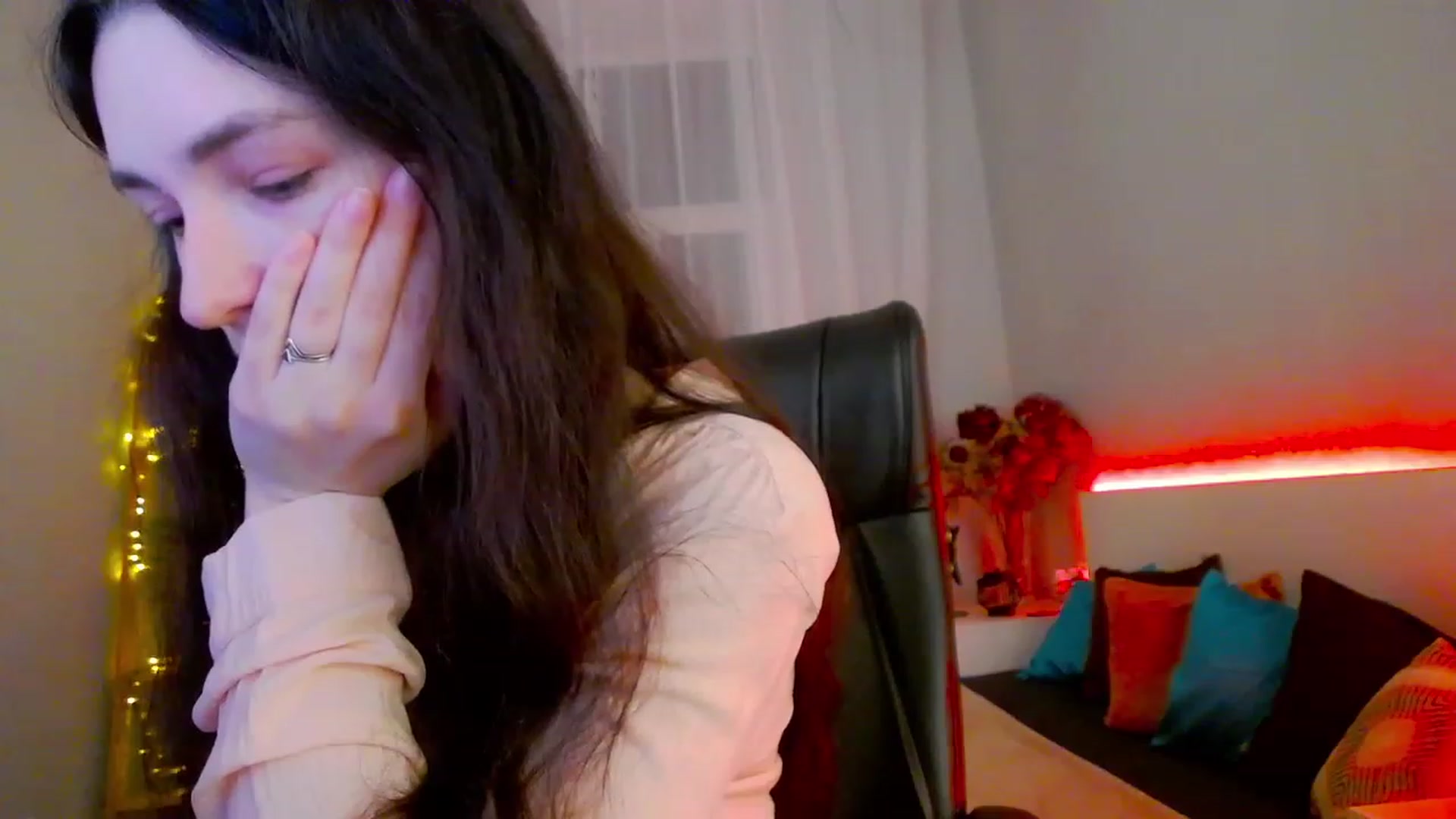 Gallery image thumbnail from KattySteal's myfreecams stream on, 02/07/2023, 10:59 image 15 of 20