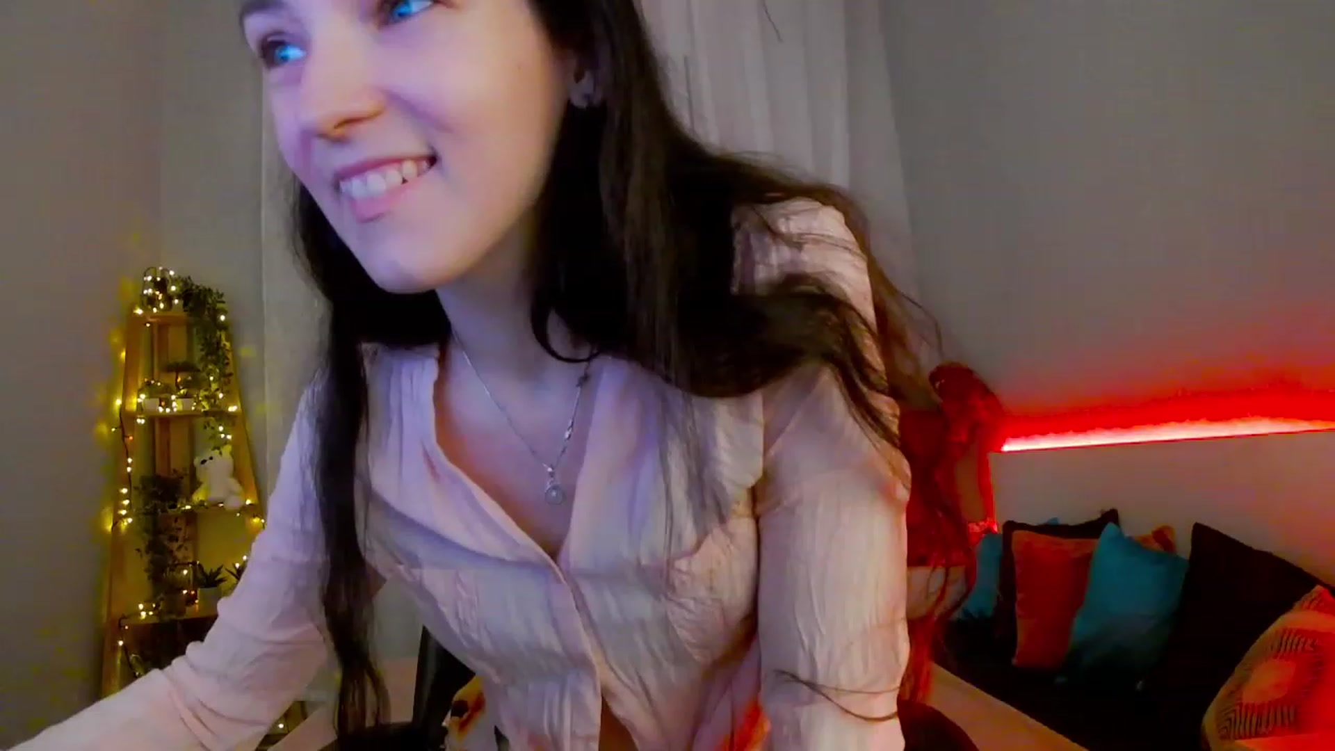 Gallery image thumbnail from KattySteal's myfreecams stream on, 02/07/2023, 10:59 image 9 of 20