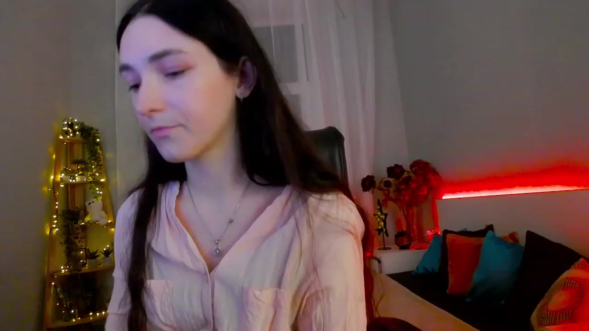 Gallery image thumbnail from KattySteal's myfreecams stream on, 02/07/2023, 10:59 image 3 of 20