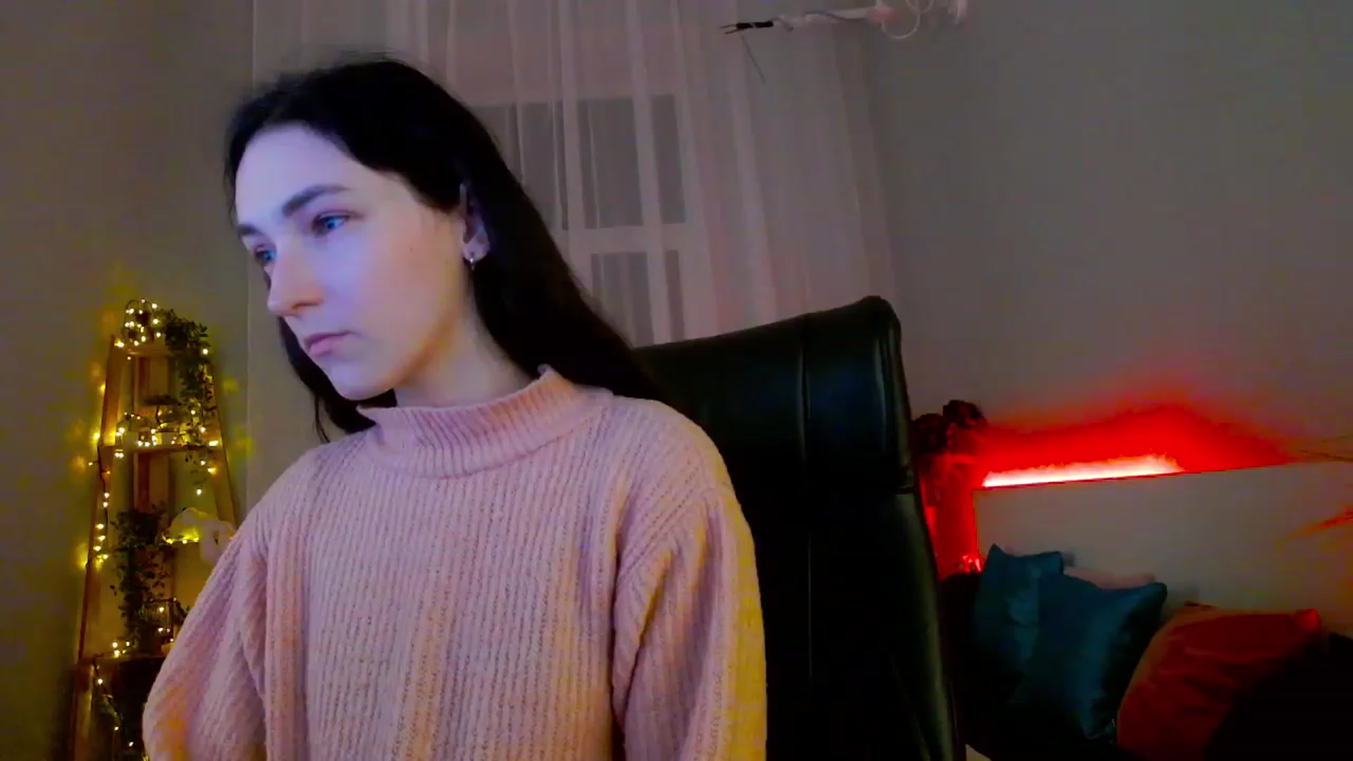 Gallery image thumbnail from KattySteal's myfreecams stream on, 02/15/2023, 12:27 image 5 of 20