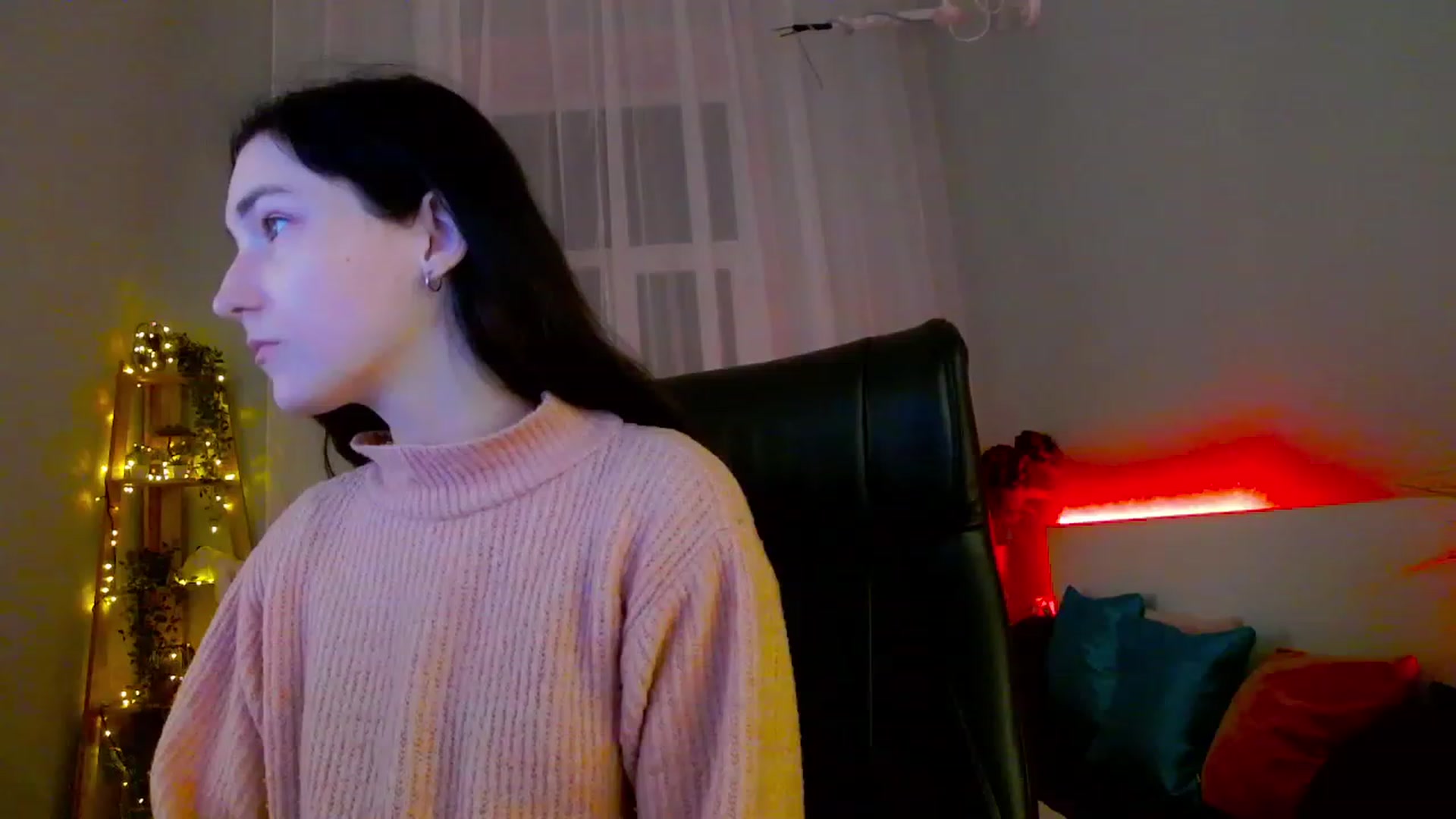 Gallery image thumbnail from KattySteal's myfreecams stream on, 02/15/2023, 12:27 image 3 of 20