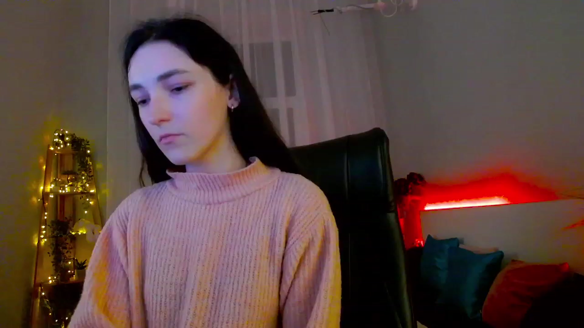 Gallery image thumbnail from KattySteal's myfreecams stream on, 02/15/2023, 12:27 image 4 of 20