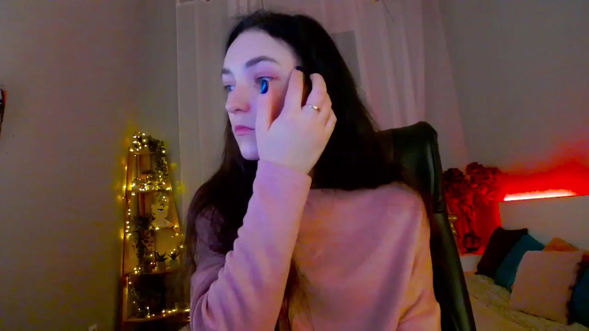 Gallery image thumbnail from KattySteal's myfreecams stream on, 02/18/2023, 13:00 image 13 of 20