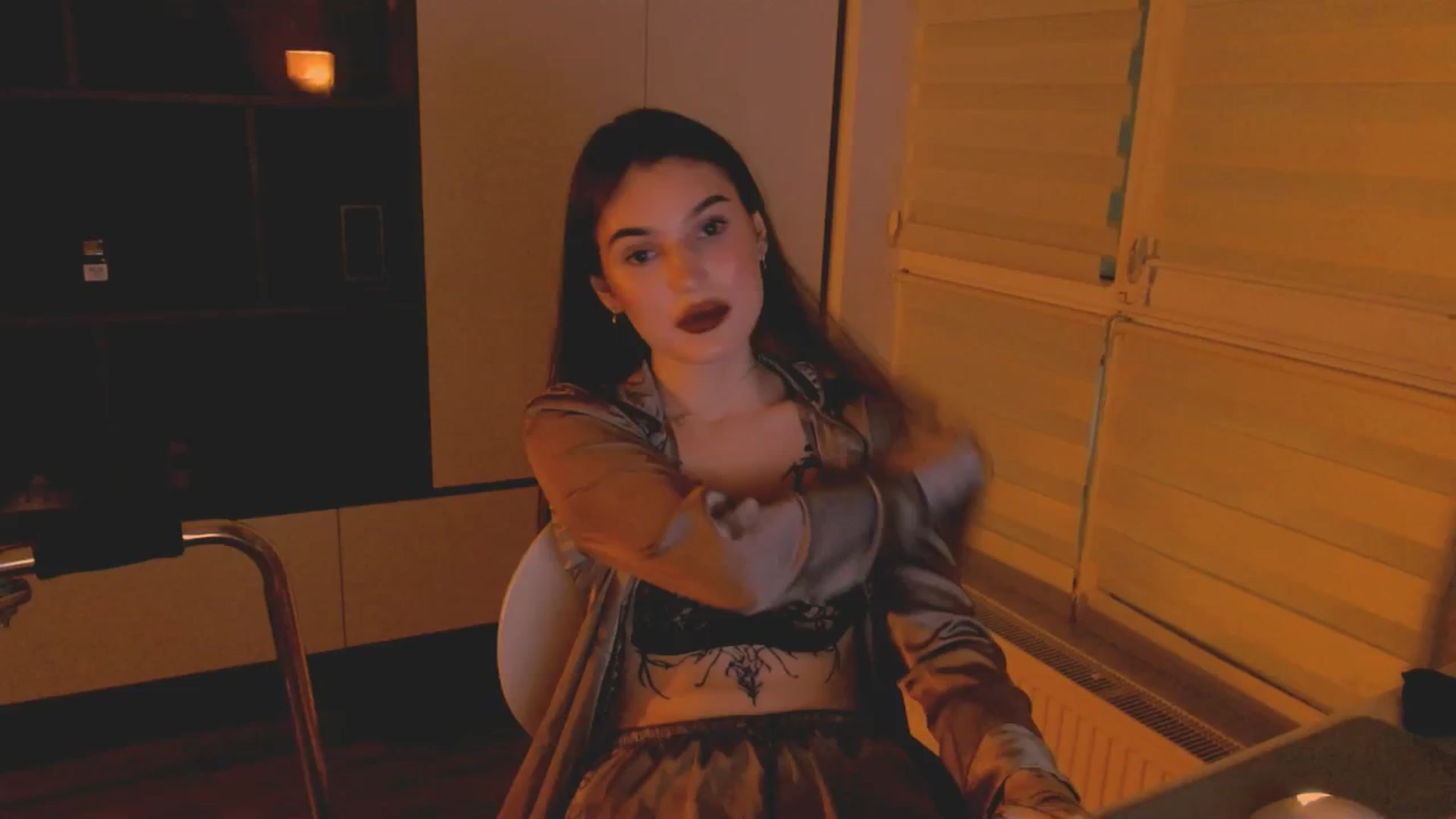 Gallery image thumbnail from Katty_Ree's myfreecams stream on, 11/24/2025, 01:06 image 15 of 20