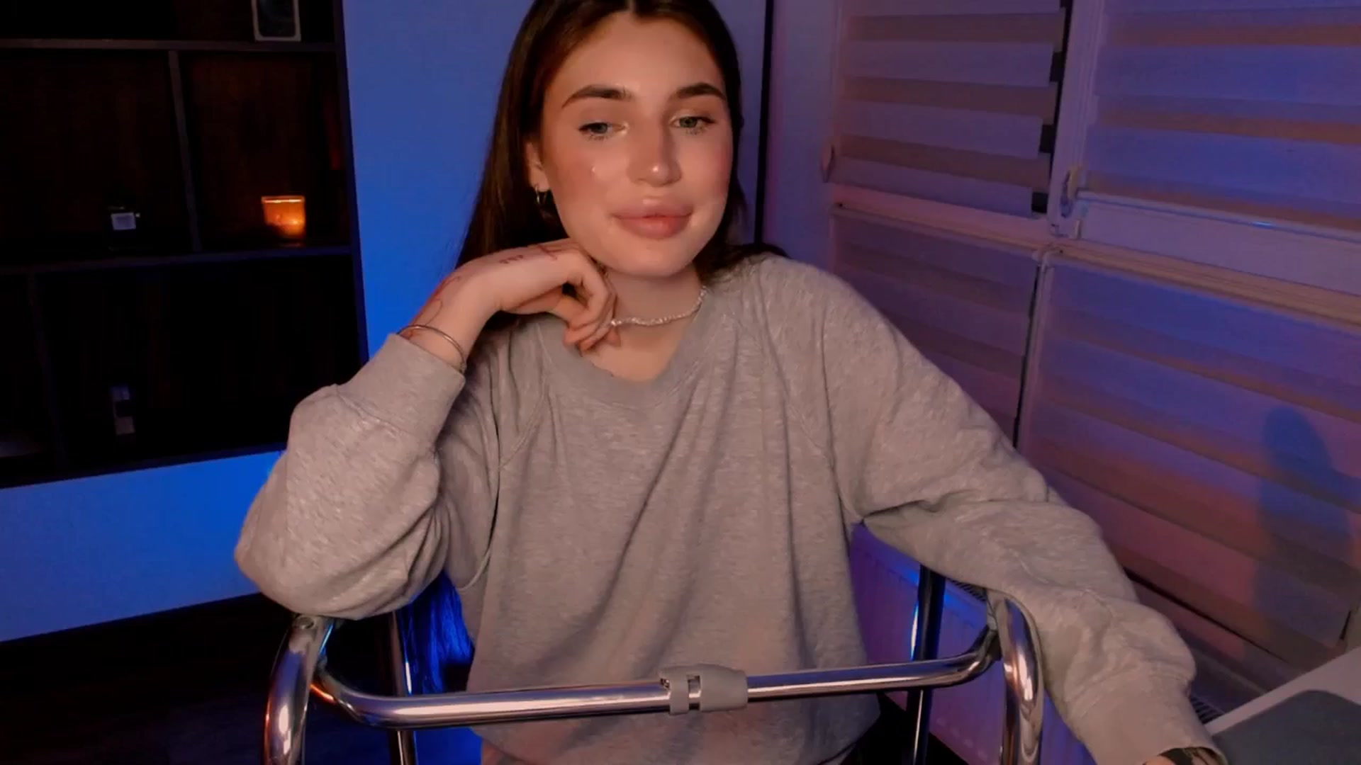Gallery image thumbnail from Katty_Ree's myfreecams stream on, 11/28/2025, 24:39 image 15 of 20