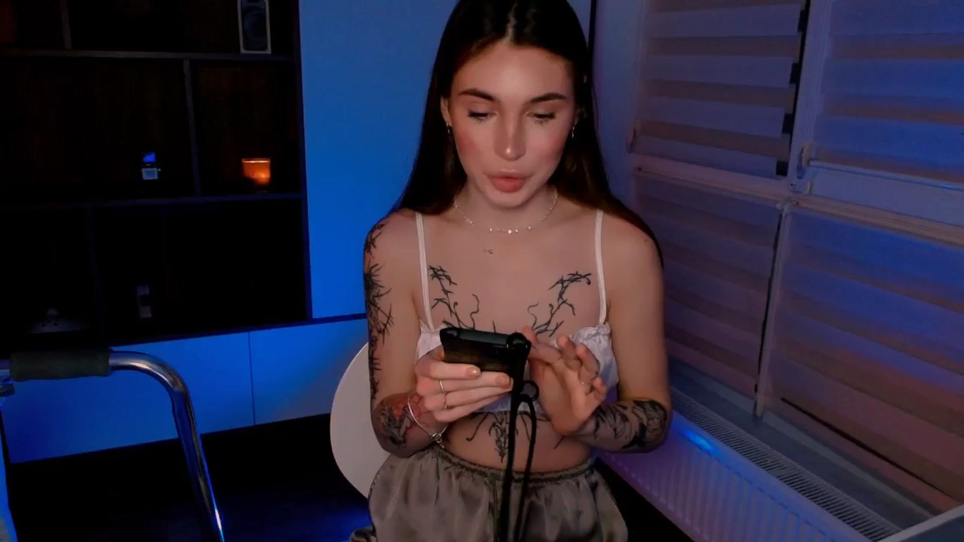 Gallery image thumbnail from Katty_Ree's myfreecams stream on, 11/28/2025, 24:39 image 4 of 20