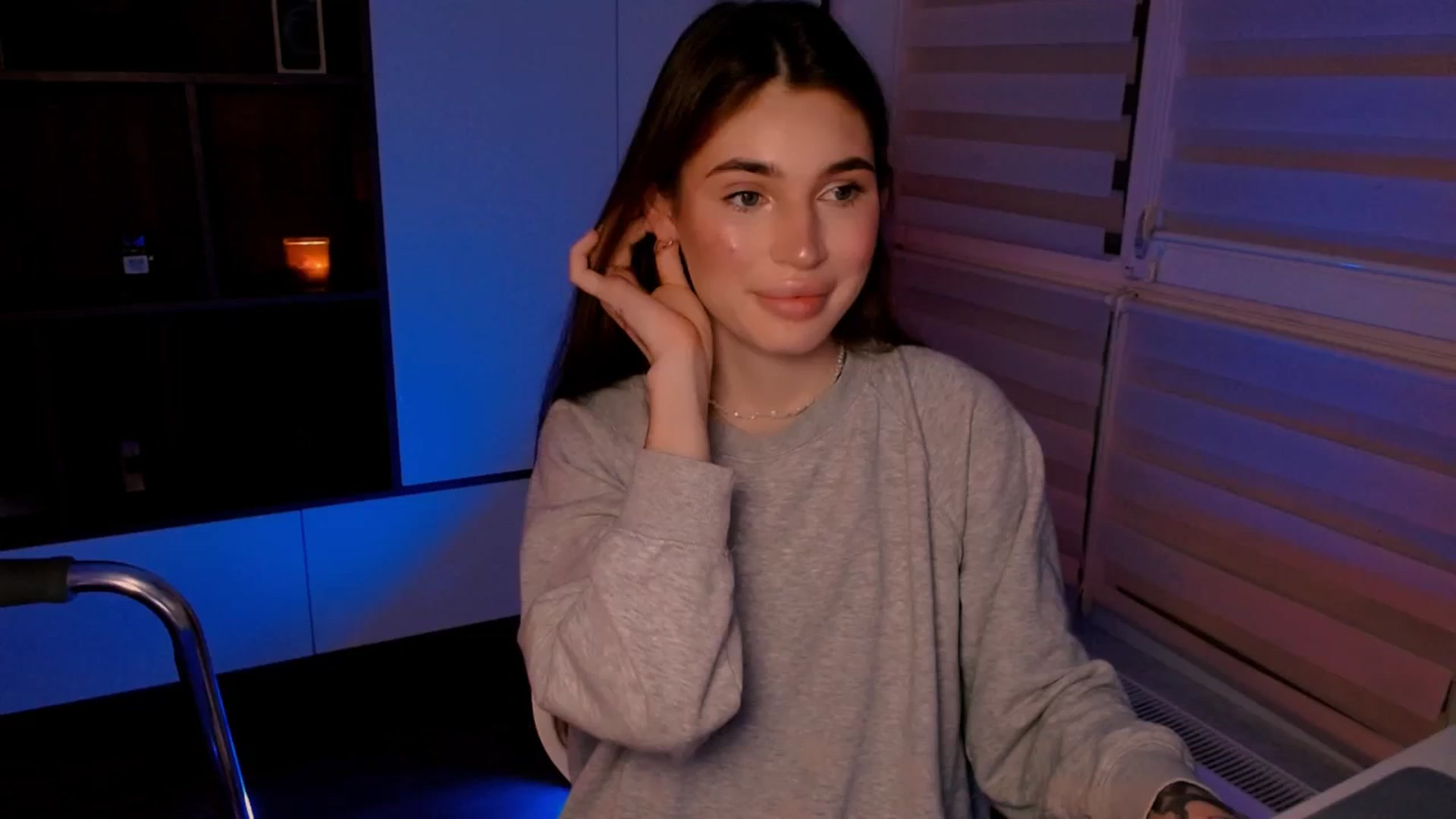 Gallery image thumbnail from Katty_Ree's myfreecams stream on, 11/28/2025, 24:39 image 12 of 20