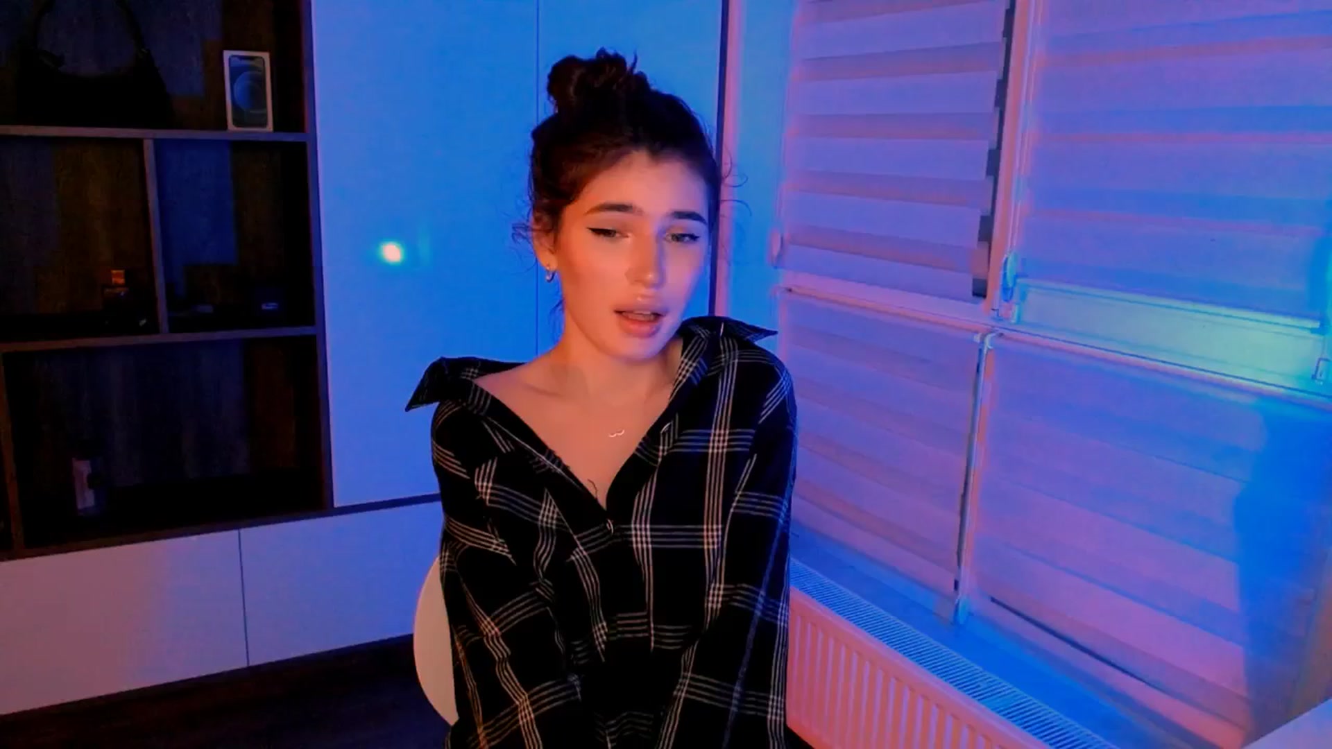 Gallery image thumbnail from Katty_Ree's myfreecams stream on, 12/10/2025, 03:39 image 1 of 20