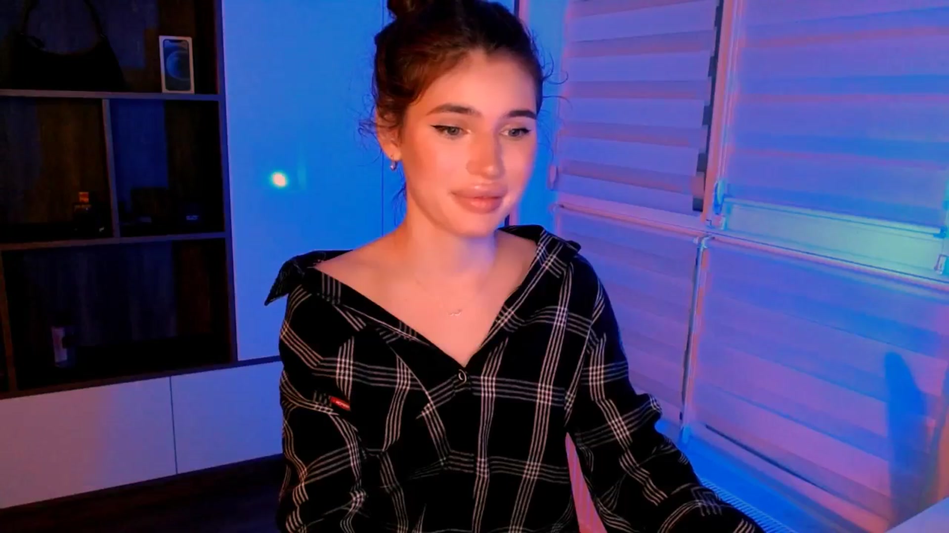 Gallery image thumbnail from Katty_Ree's myfreecams stream on, 12/10/2025, 03:39 image 2 of 20