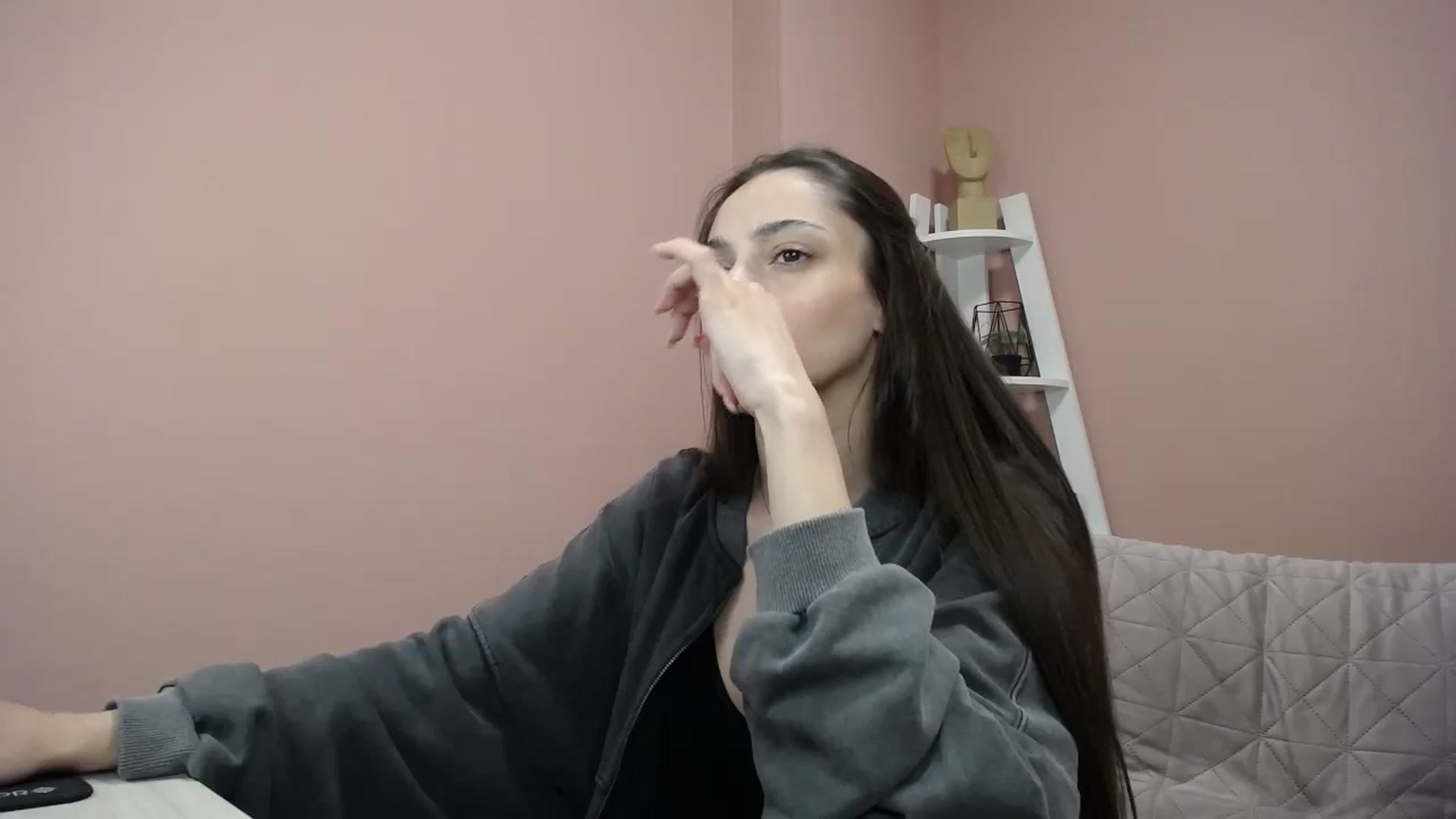 Gallery image thumbnail from Katty_West's myfreecams stream on, 05/19/2024, 13:29 image 16 of 20