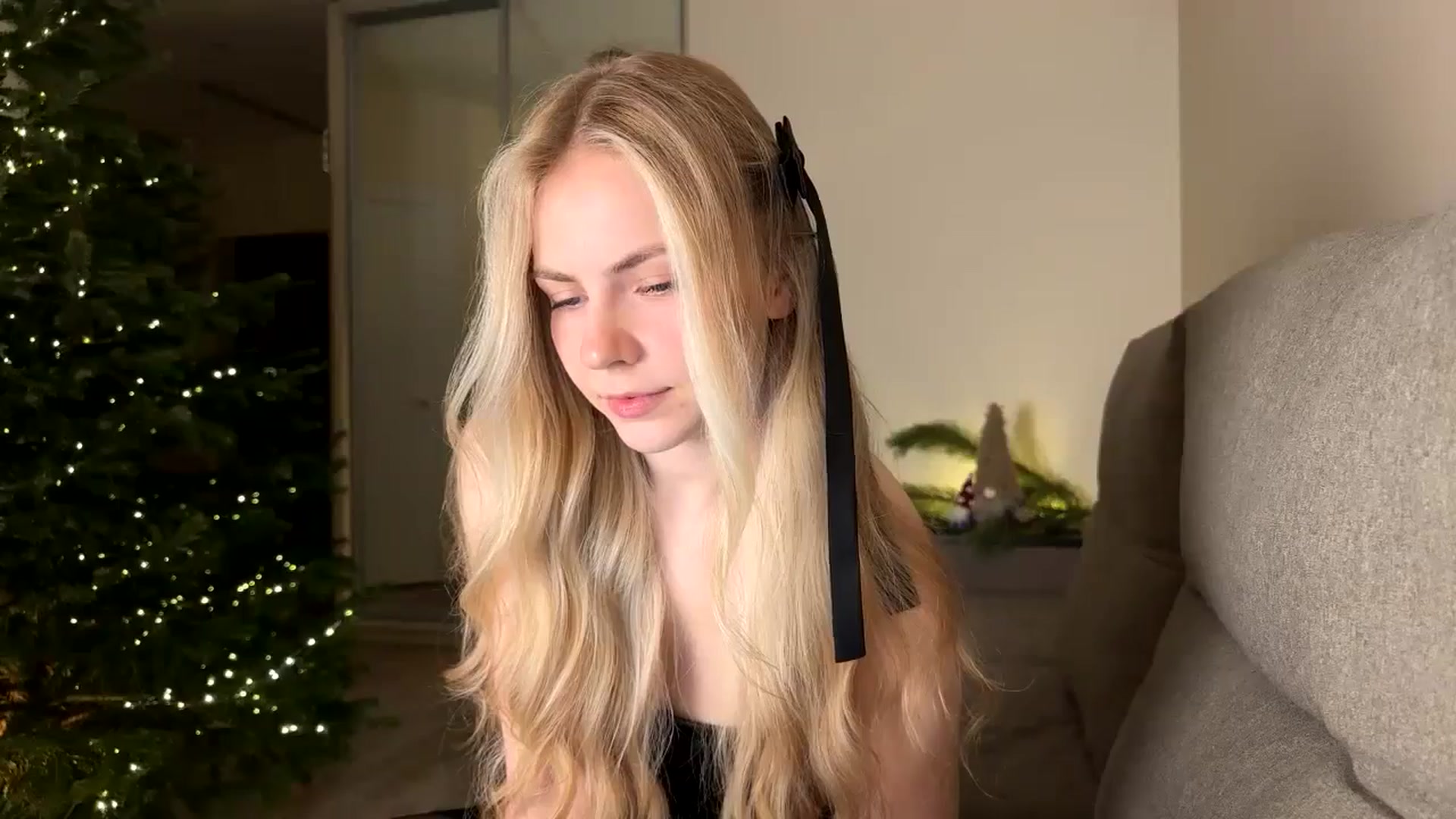 Gallery image thumbnail from Katumy's myfreecams stream on, 12/18/2024, 19:32 image 9 of 20