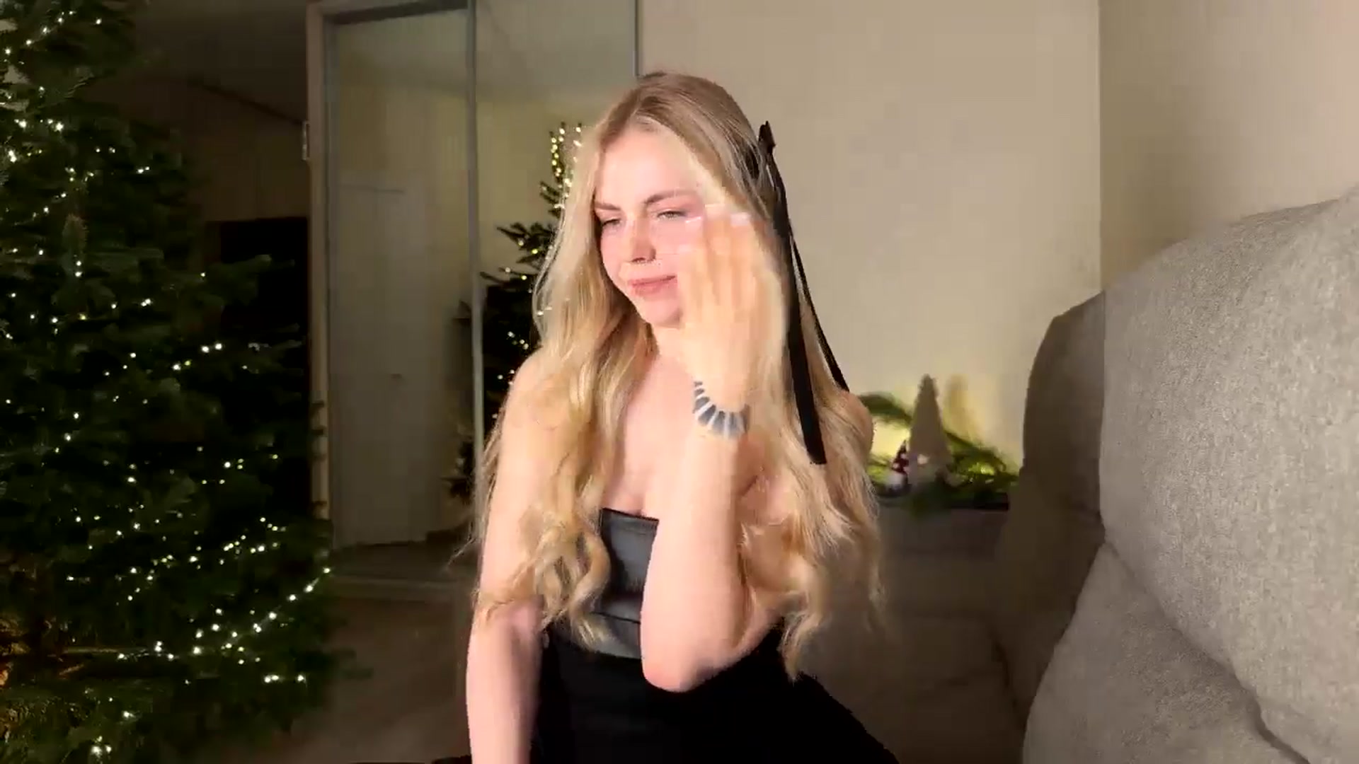 Gallery image thumbnail from Katumy's myfreecams stream on, 12/18/2024, 19:32 image 19 of 20