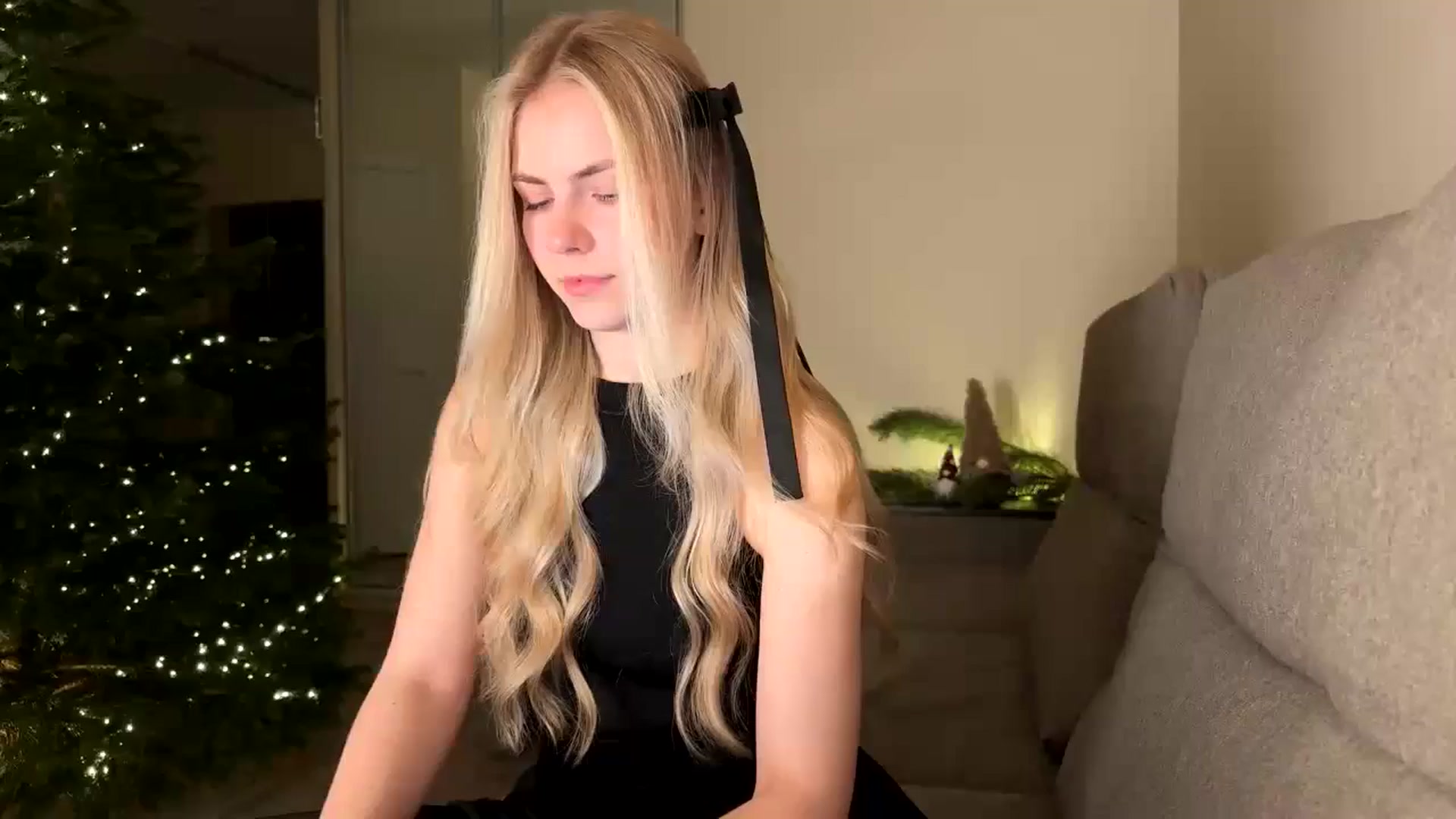 Gallery image thumbnail from Katumy's myfreecams stream on, 12/20/2024, 19:20 image 11 of 20