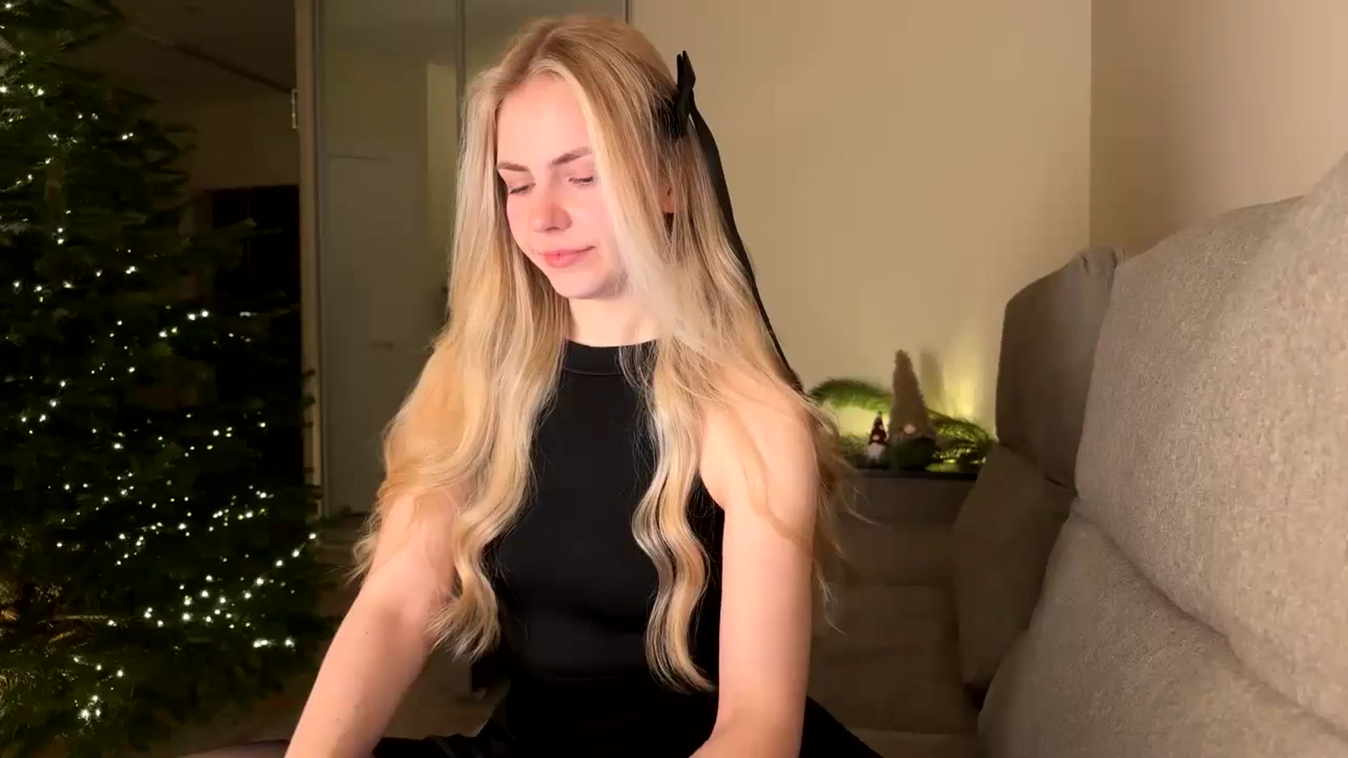 Gallery image thumbnail from Katumy's myfreecams stream on, 12/20/2024, 19:20 image 5 of 20