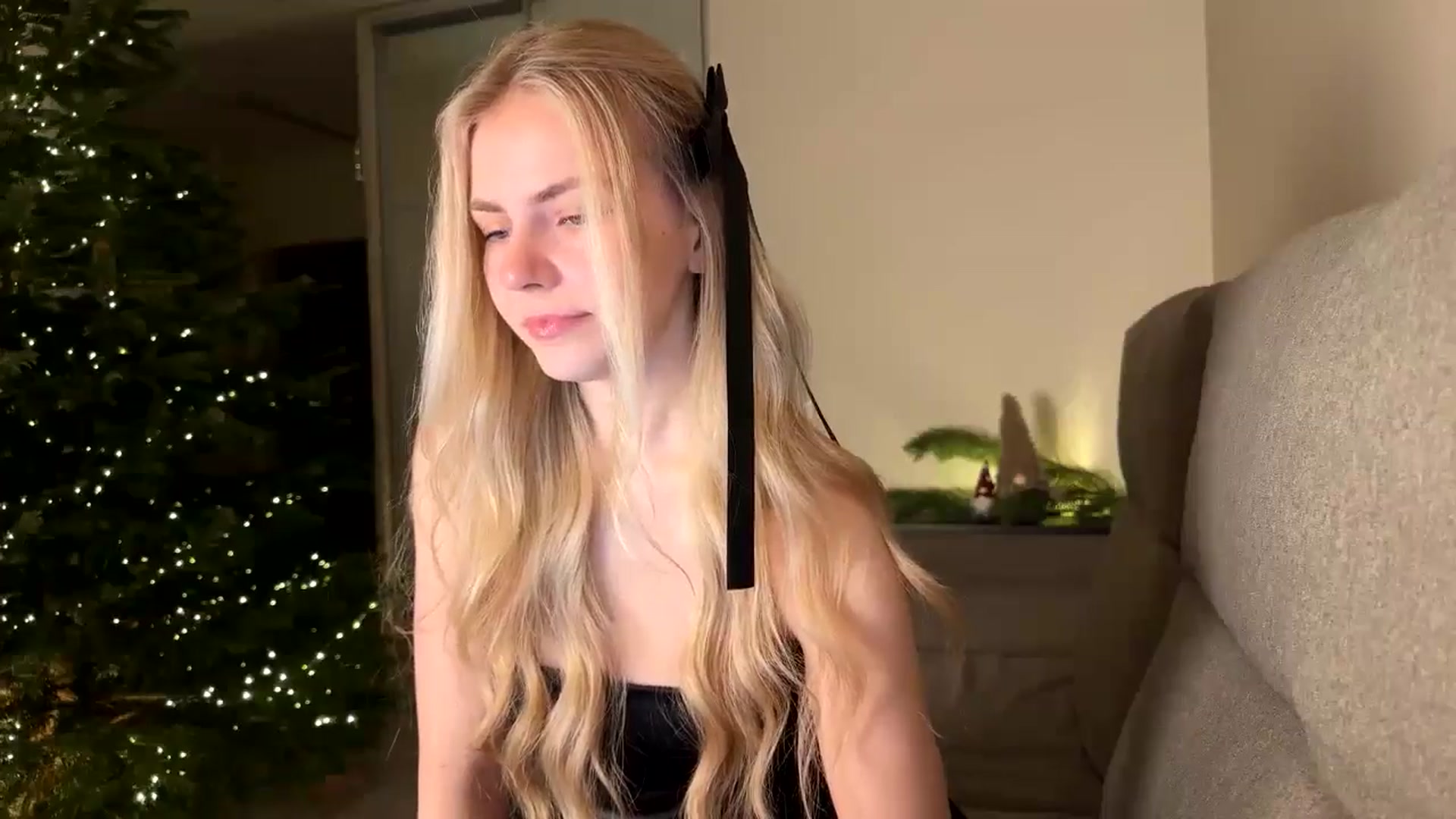 Gallery image thumbnail from Katumy's myfreecams stream on, 12/21/2024, 19:18 image 10 of 20