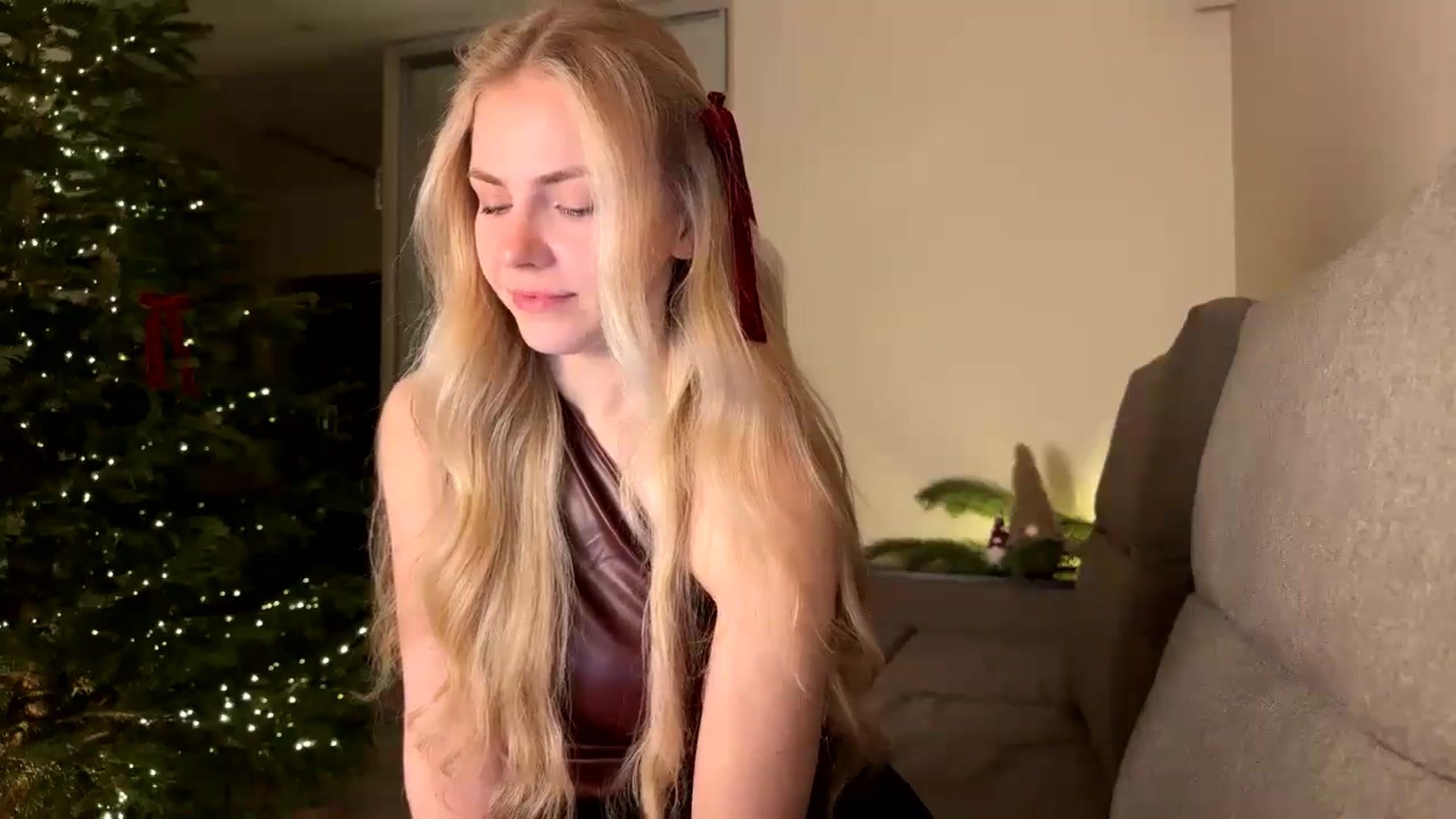 Gallery image thumbnail from Katumy's myfreecams stream on, 12/24/2024, 20:34 image 8 of 20