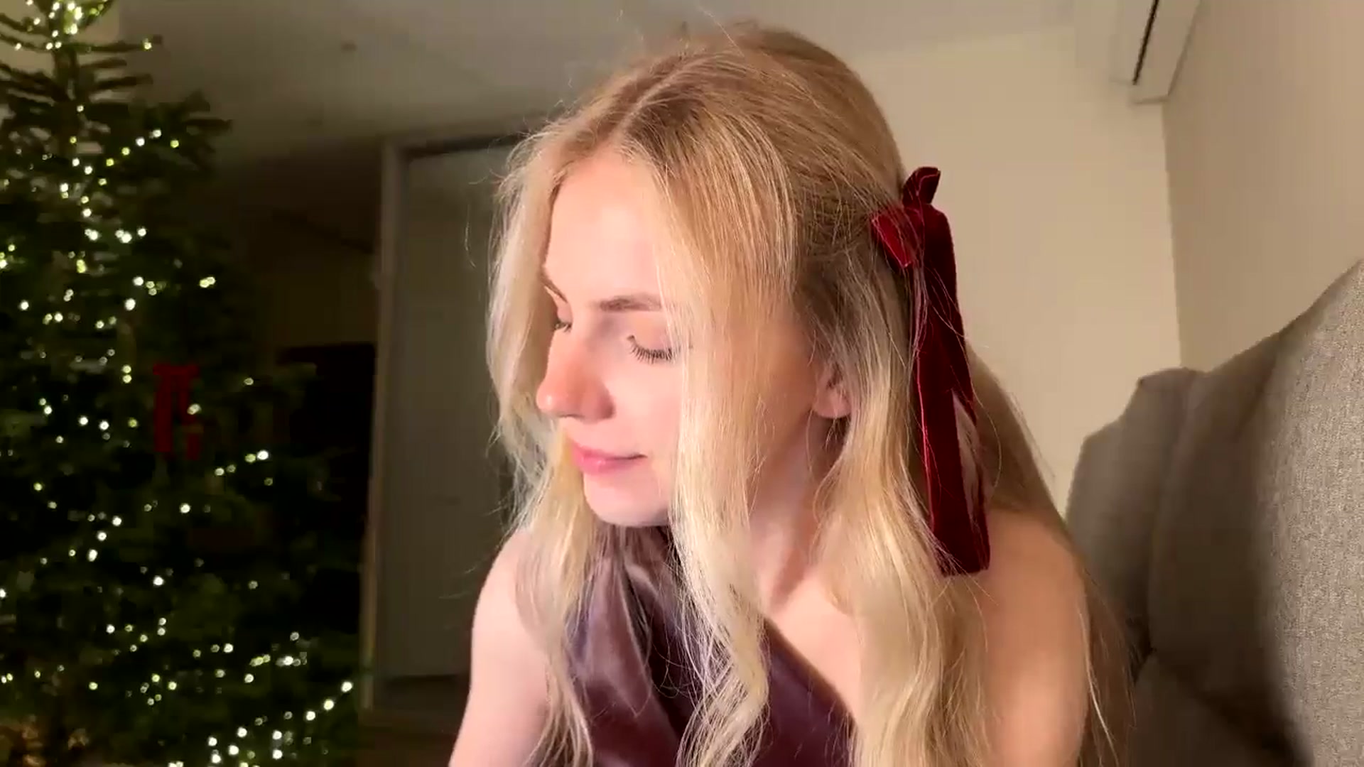 Gallery image thumbnail from Katumy's myfreecams stream on, 12/24/2024, 20:34 image 17 of 20