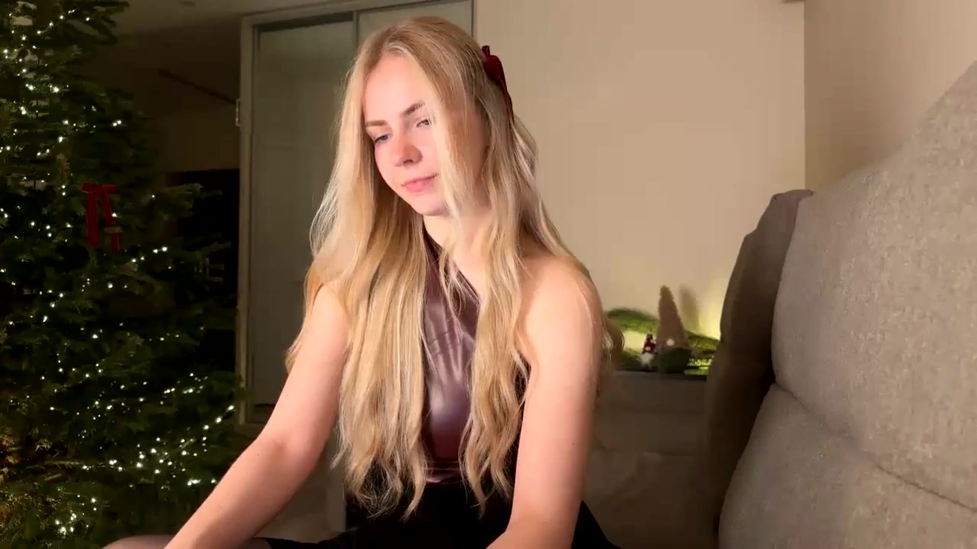 Gallery image thumbnail from Katumy's myfreecams stream on, 12/24/2024, 22:22 image 17 of 20