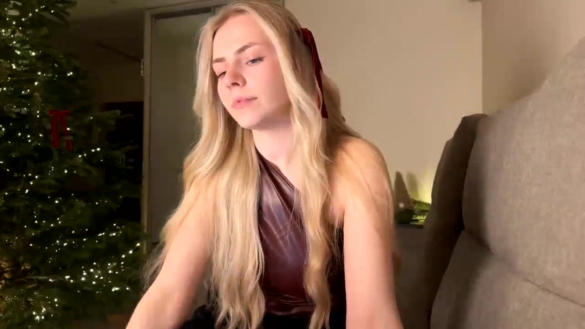 Gallery image thumbnail from Katumy's myfreecams stream on, 12/24/2024, 22:22 image 4 of 20
