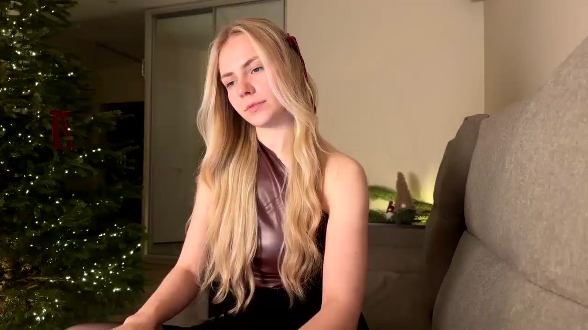 Gallery image thumbnail from Katumy's myfreecams stream on, 12/24/2024, 22:22 image 19 of 20