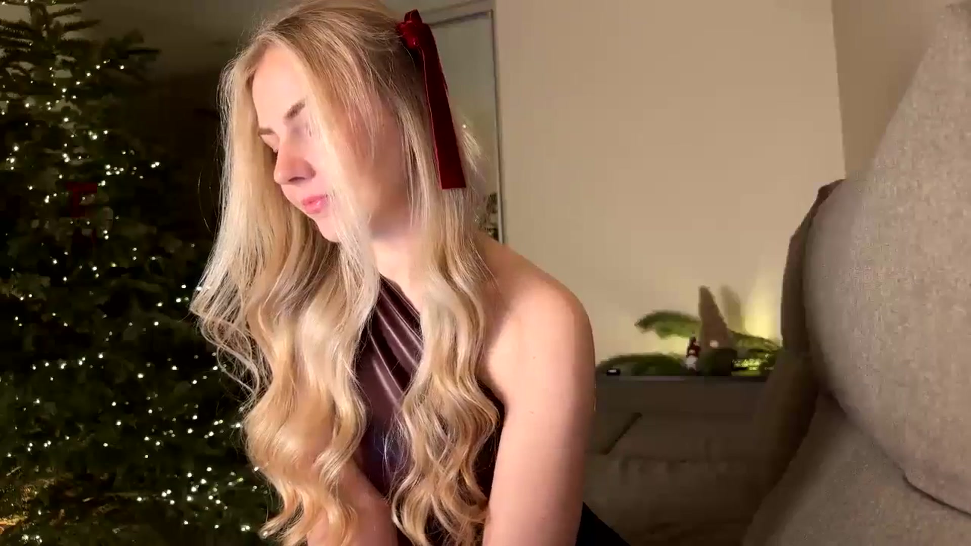 Gallery image thumbnail from Katumy's myfreecams stream on, 12/28/2024, 18:48 image 7 of 20
