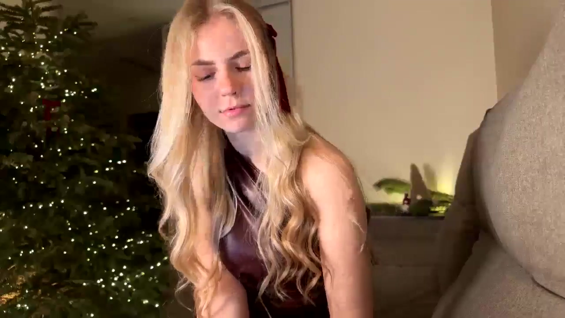 Gallery image thumbnail from Katumy's myfreecams stream on, 12/28/2024, 20:34 image 15 of 20