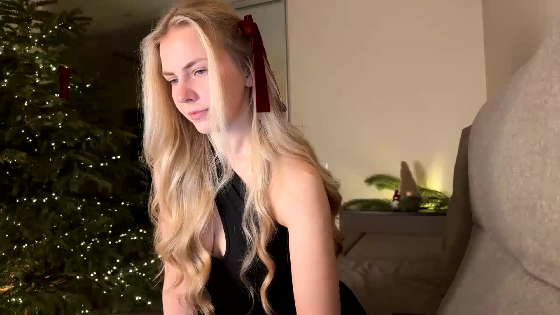 Gallery image thumbnail from Katumy's myfreecams stream on, 12/29/2024, 18:17 image 3 of 20