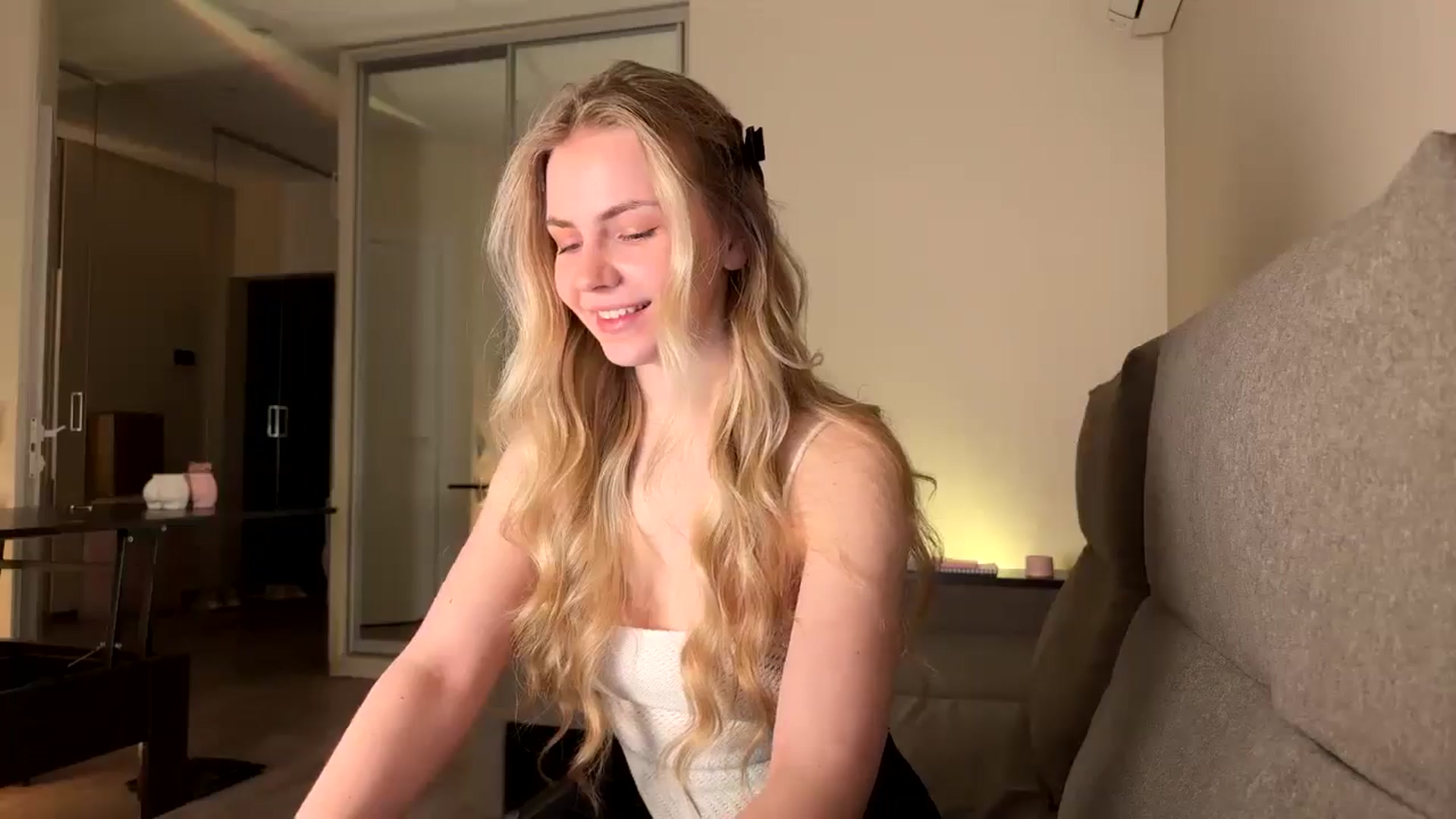 Gallery image thumbnail from Katumy's myfreecams stream on, 03/21/2025, 17:38 image 15 of 20