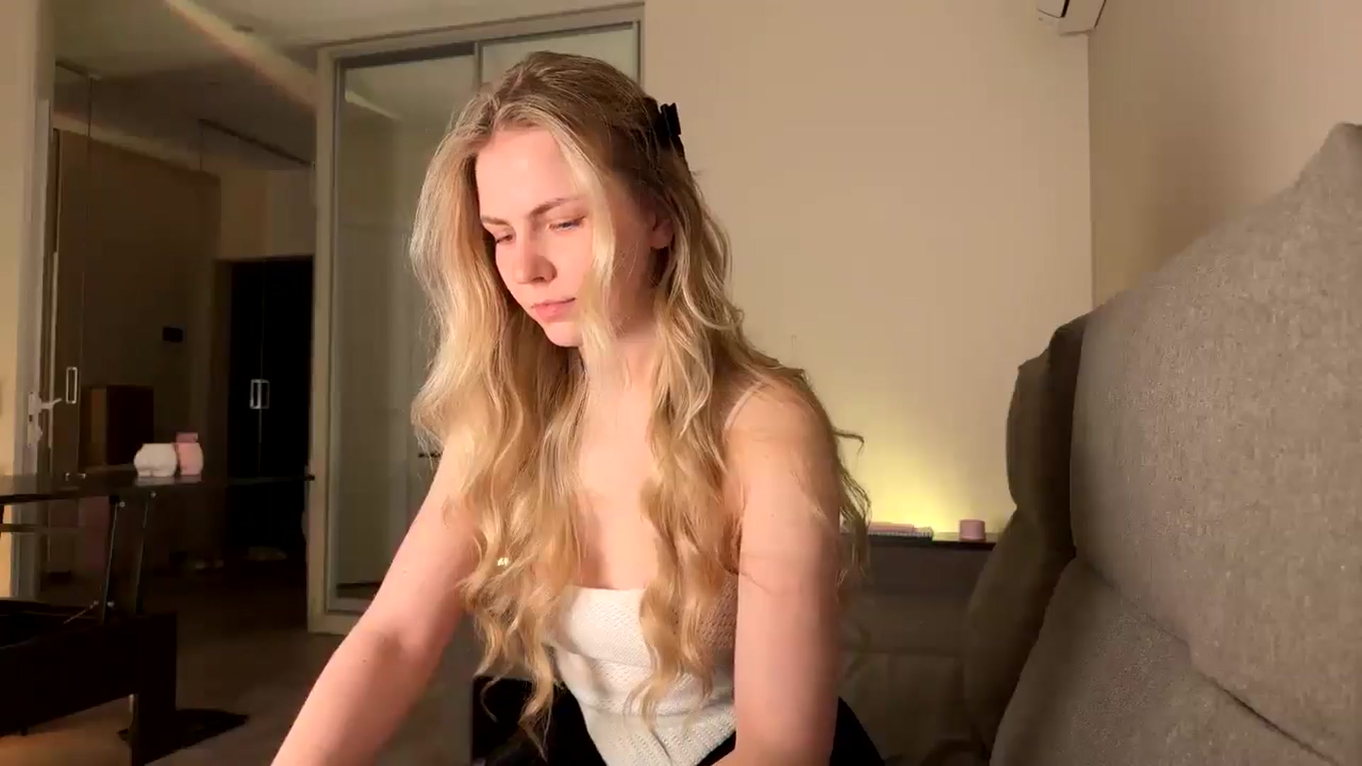 Gallery image thumbnail from Katumy's myfreecams stream on, 03/21/2025, 17:38 image 2 of 20