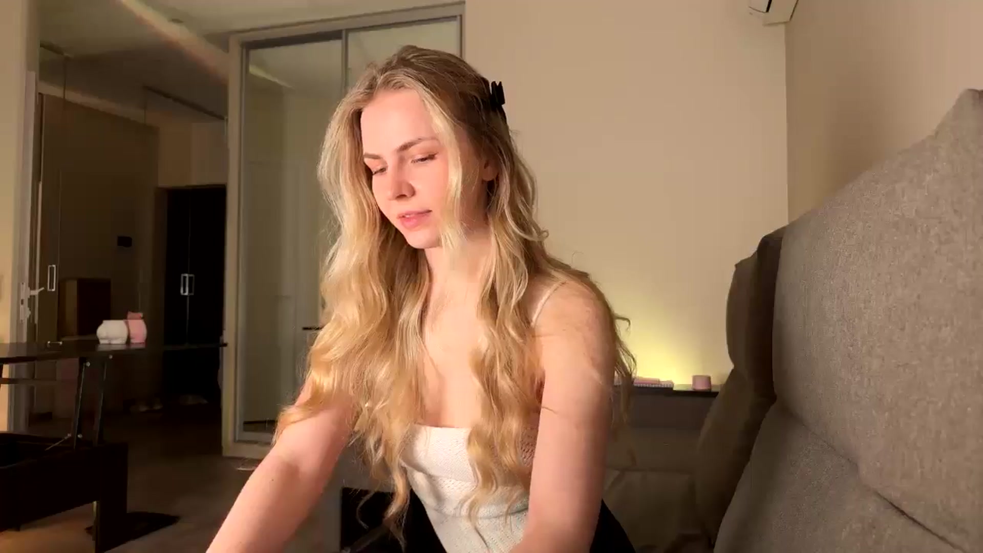 Gallery image thumbnail from Katumy's myfreecams stream on, 03/21/2025, 17:38 image 10 of 20