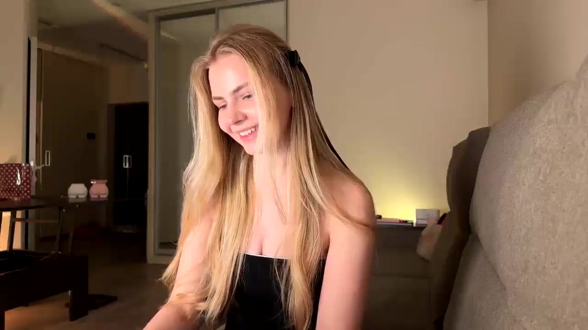 Gallery image thumbnail from Katumy's myfreecams stream on, 04/18/2025, 18:46 image 15 of 20