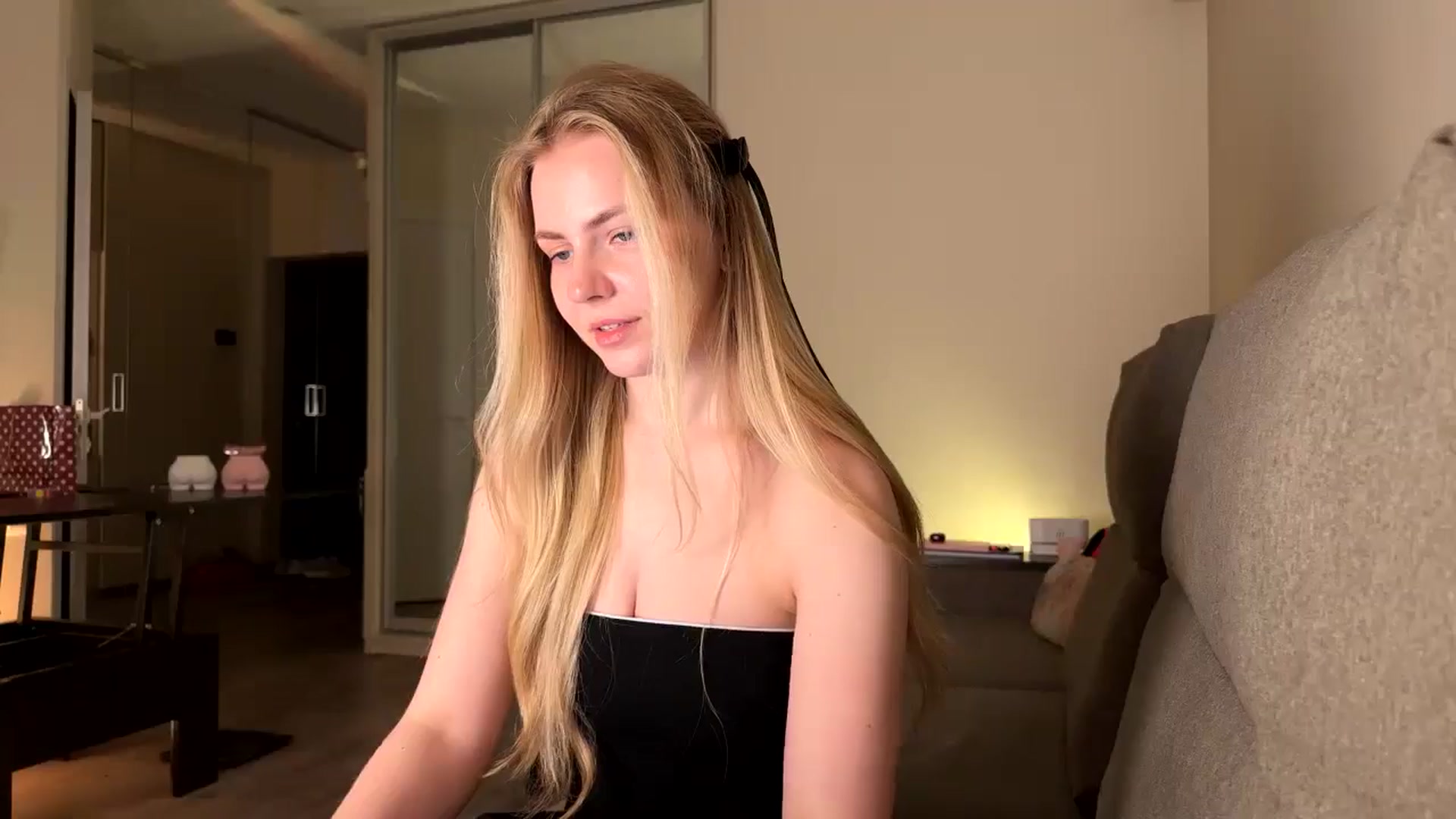 Gallery image thumbnail from Katumy's myfreecams stream on, 04/18/2025, 20:29 image 14 of 20