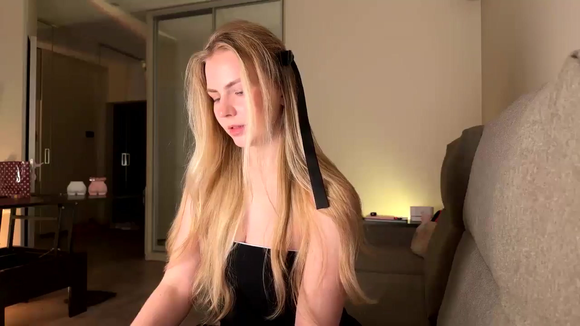 Gallery image thumbnail from Katumy's myfreecams stream on, 04/18/2025, 20:29 image 17 of 20