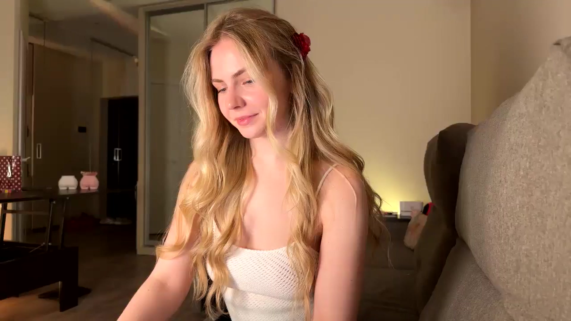 Gallery image thumbnail from Katumy's myfreecams stream on, 04/19/2025, 19:57 image 8 of 20