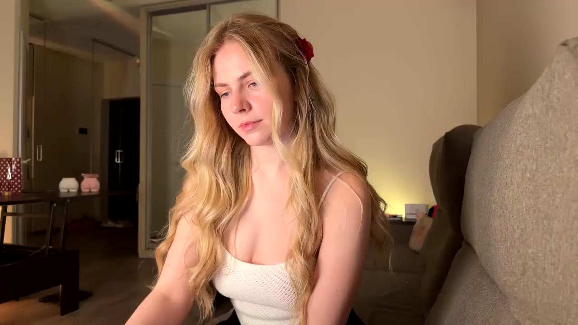 Gallery image thumbnail from Katumy's myfreecams stream on, 04/19/2025, 19:57 image 9 of 20