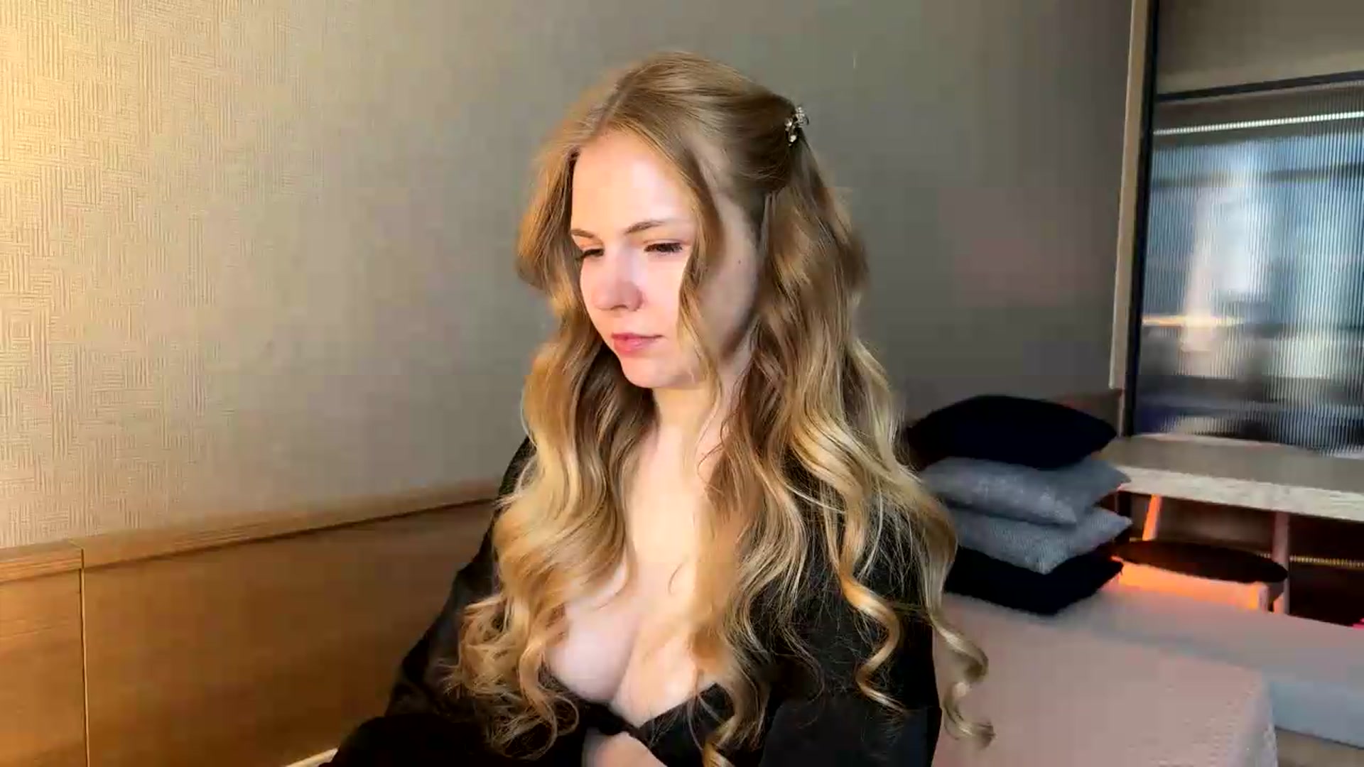 Gallery image thumbnail from Katumy's myfreecams stream on, 06/01/2026, 02:04 image 19 of 20