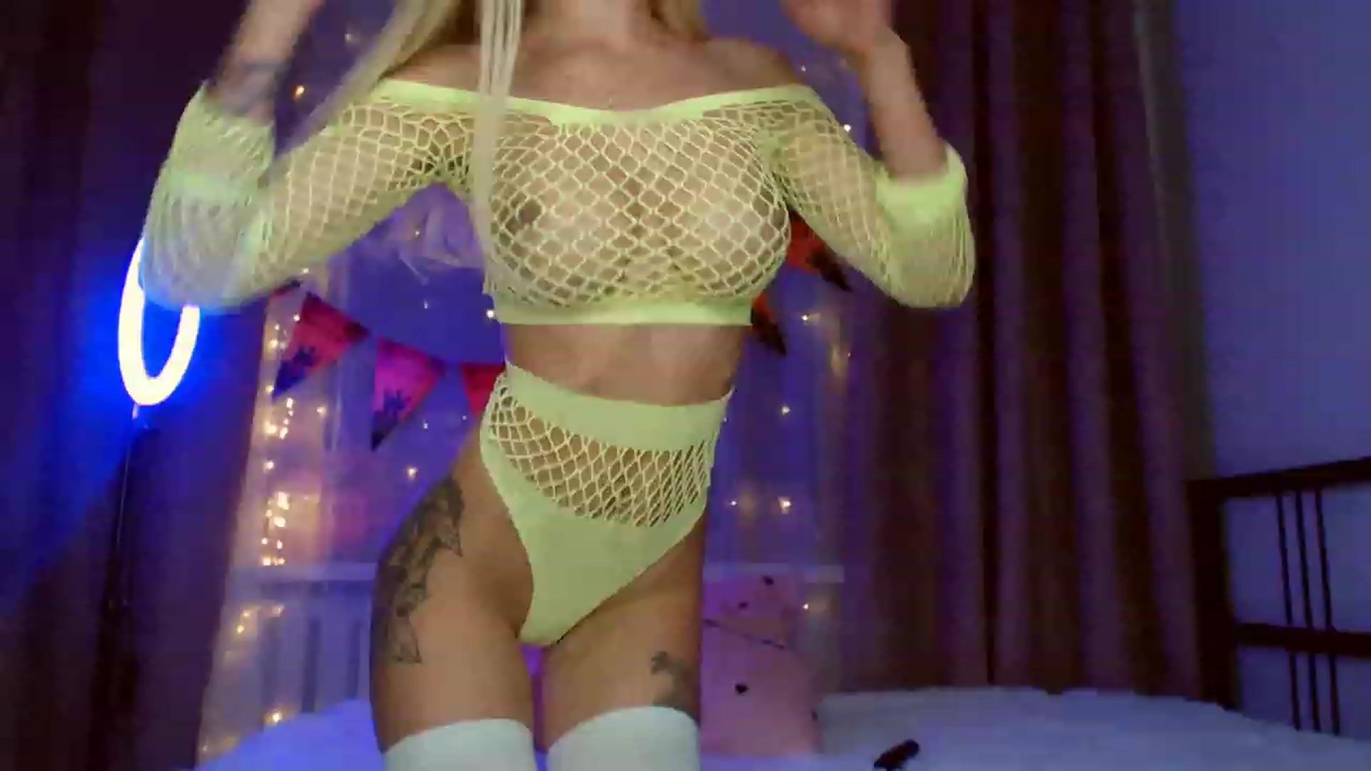 Gallery image thumbnail from KatyLi's myfreecams stream on, 11/14/2022, 23:27 image 15 of 20