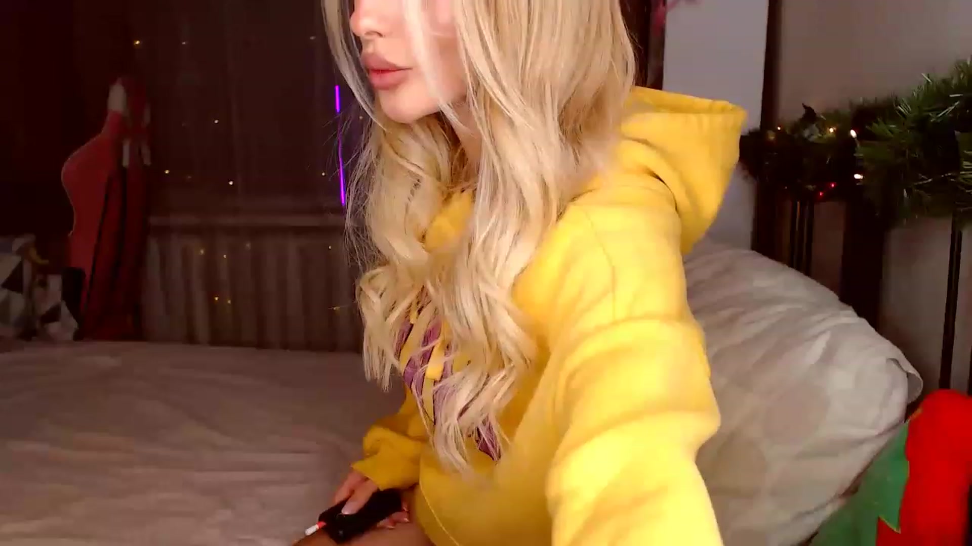 Gallery image thumbnail from KatyLi's myfreecams stream on, 12/09/2022, 23:06 image 1 of 20