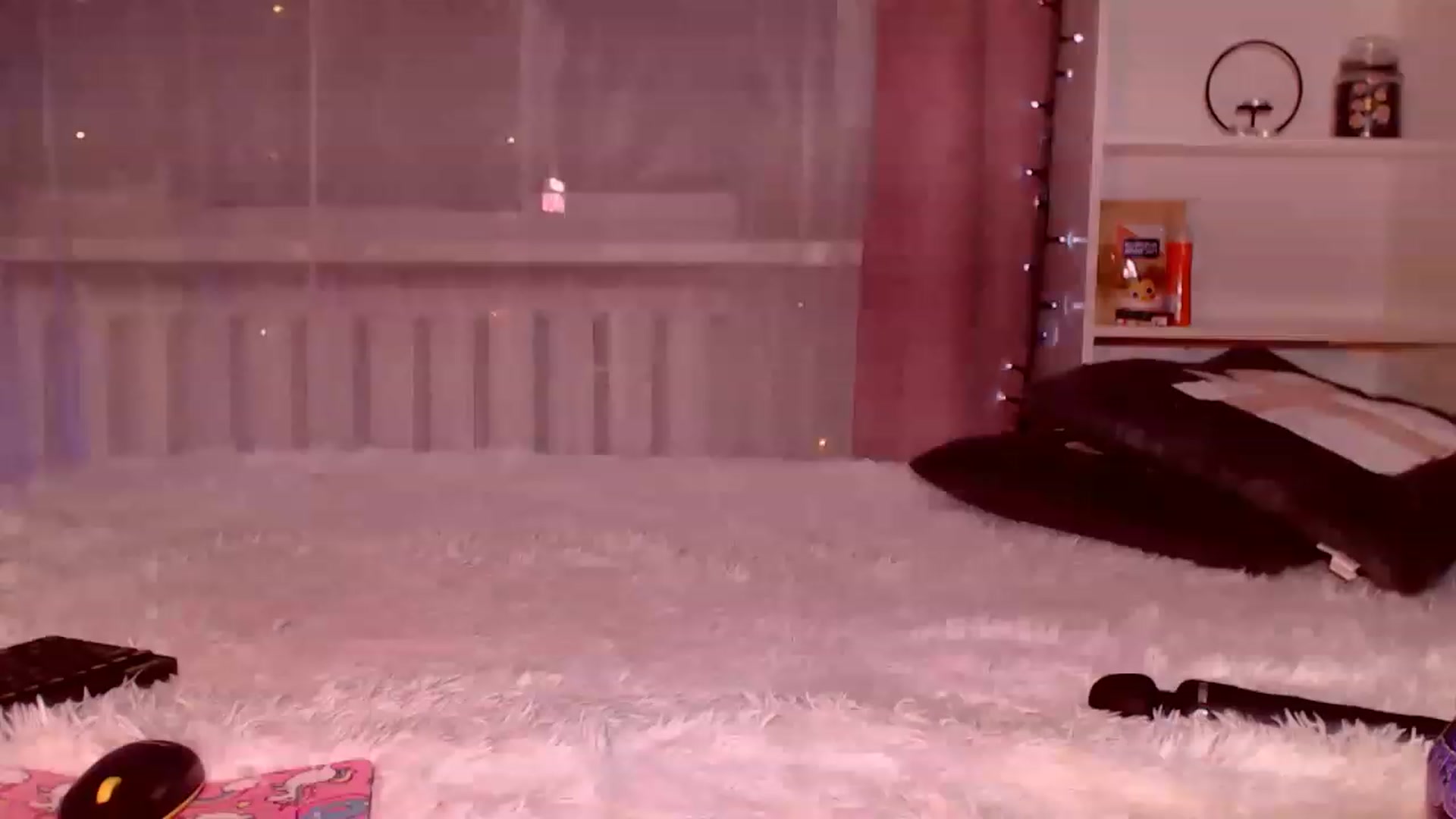 Gallery image thumbnail from KatyLi's myfreecams stream on, 12/30/2022, 24:14 image 2 of 20