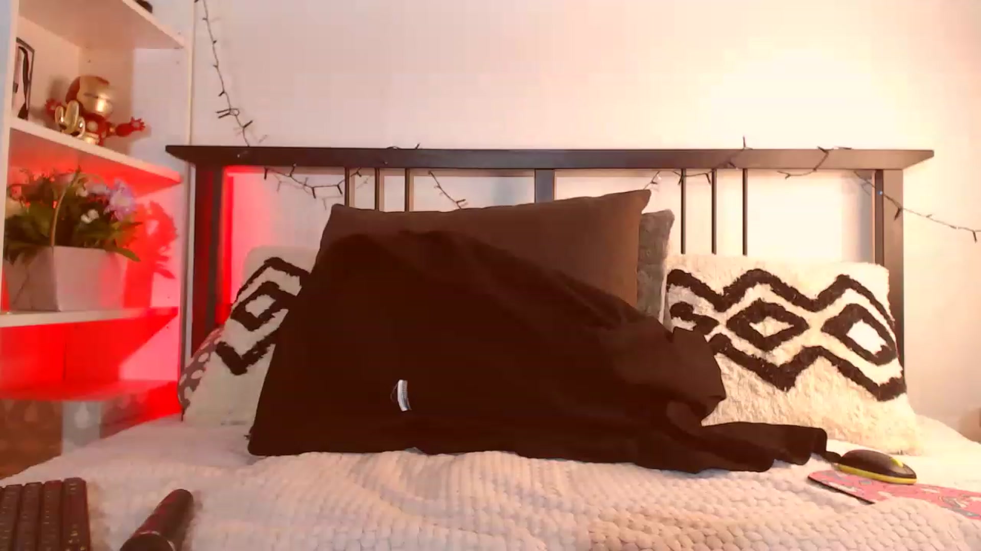Gallery image thumbnail from KatyLi's myfreecams stream on, 01/19/2023, 01:45 image 6 of 20